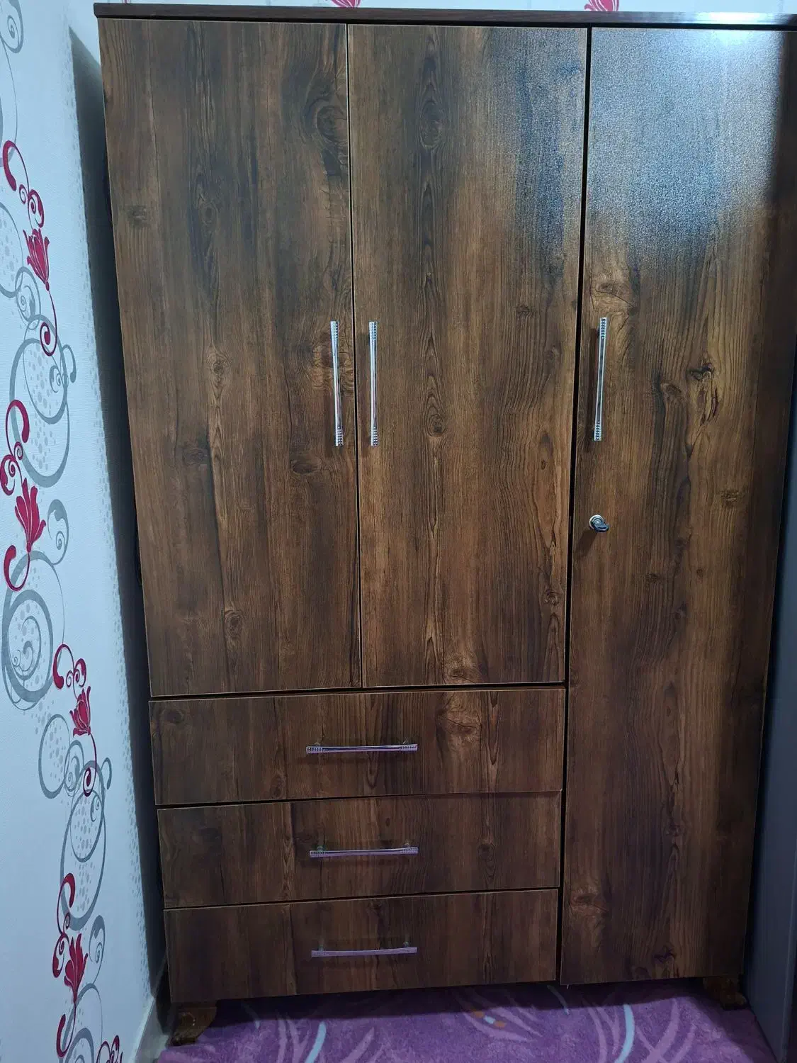 کمد متحرک بزرگ|جاکفشی، کمد، دراور|رشت, ساغری سازان|دیوار