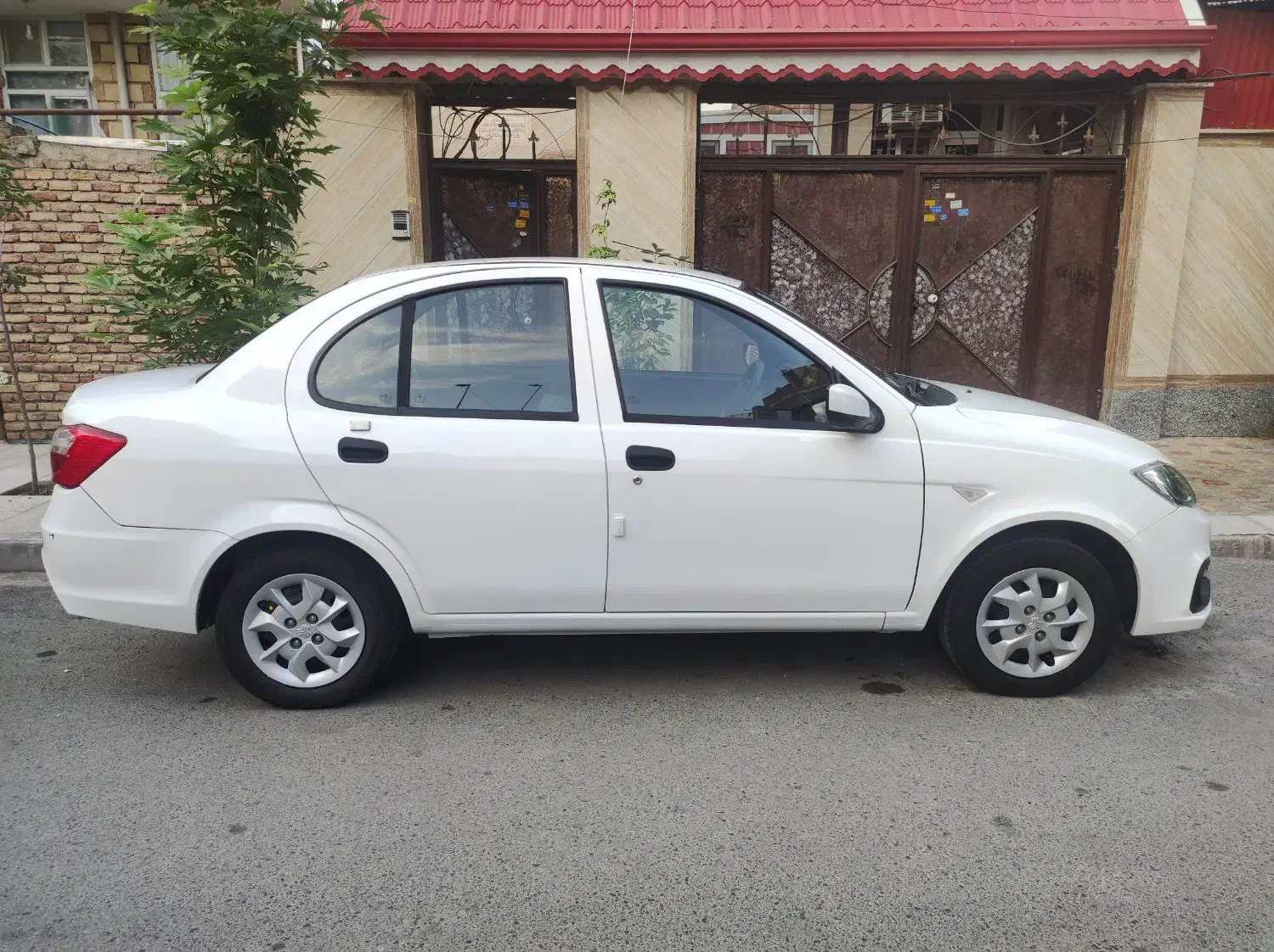 ساینا s بنزینی مدل 402 -- کارکرد 30 تا|خودرو سواری و وانت|پارسآباد, |دیوار