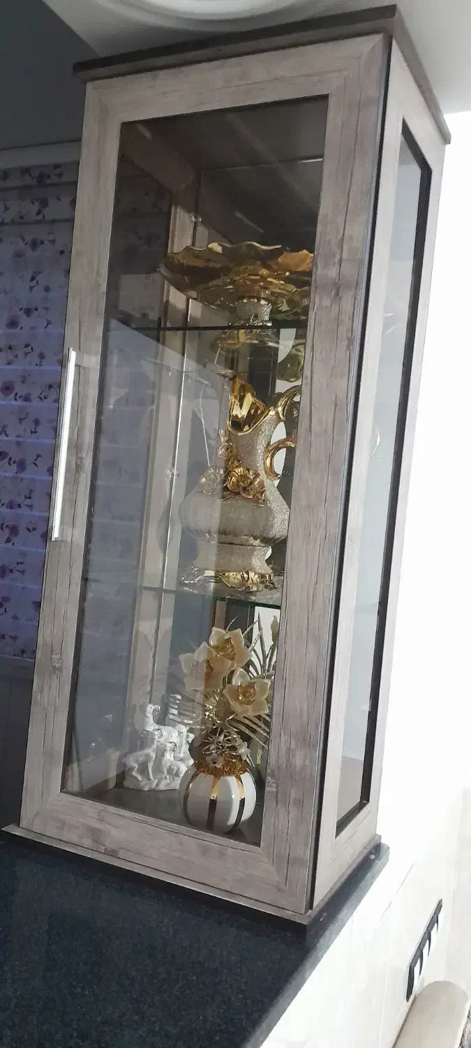 ویترین ۲ عدد|بوفه، ویترین، کنسول|تاکستان, |دیوار