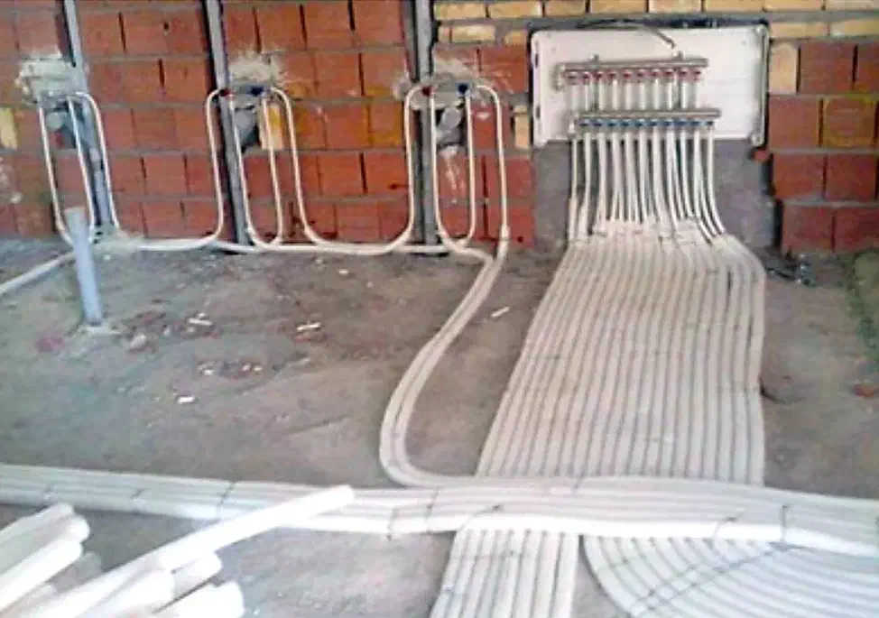 لوله کشی آب و فاضلاب نصب و تعمیر شیرالات|خدمات پیشه و مهارت|بروجرد, |دیوار