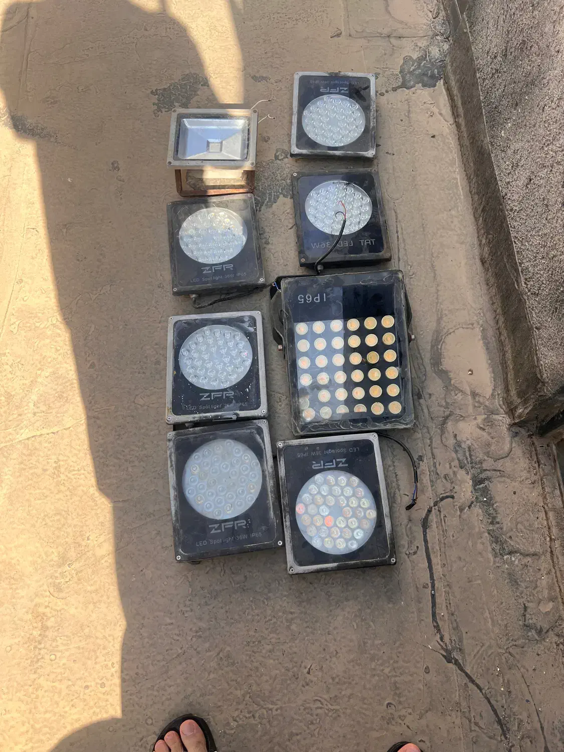 پروژکتور|لامپ و چراغ|شاندیز, |دیوار