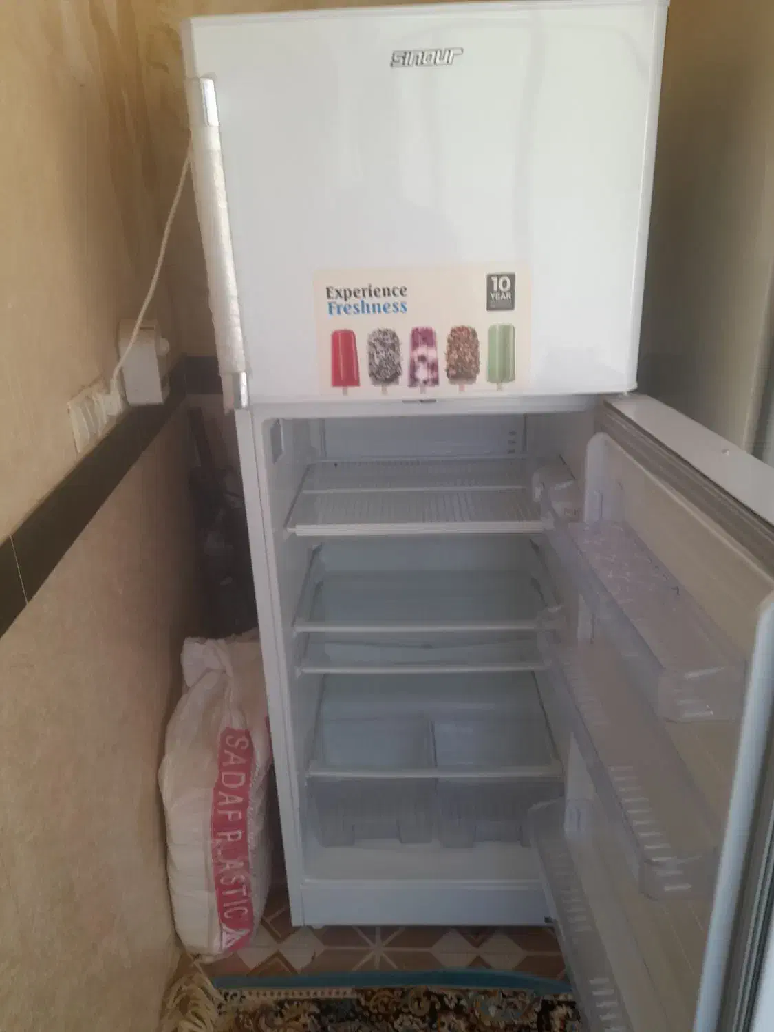 یخچال سینور به شرط کار صحیح سالم|یخچال و فریزر|اورامان, |دیوار