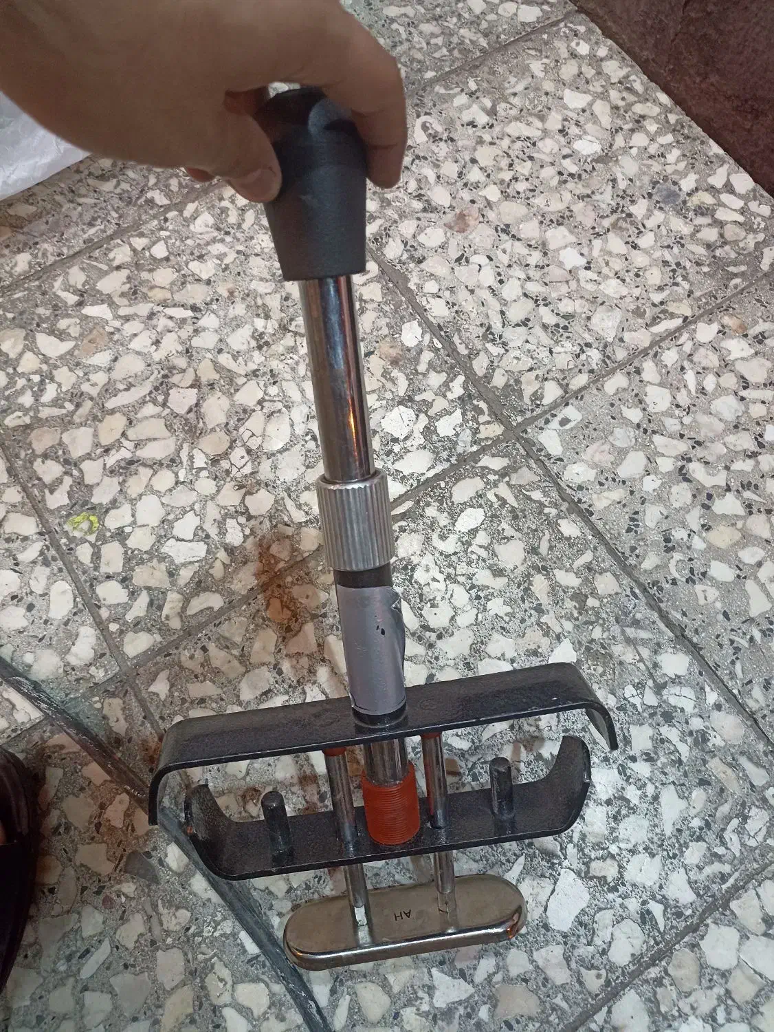 قفل پدال سالم و رو داشتبرد|قطعات یدکی و لوازم جانبی|قم, چهل درخت|دیوار