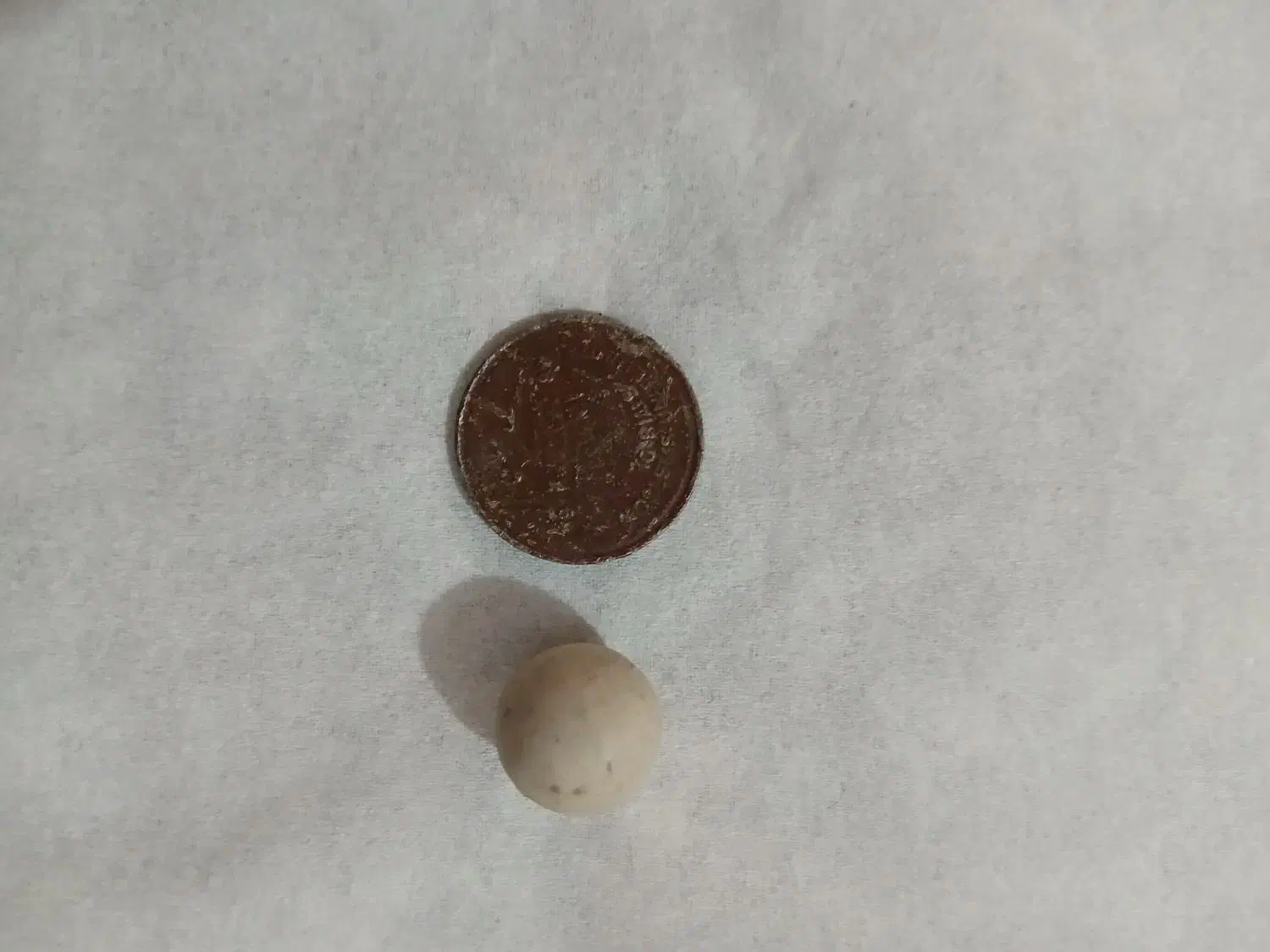 سنگ الماس با سکه ۱۰ ریالی|کلکسیون اشیاء عتیقه|ایلام, |دیوار