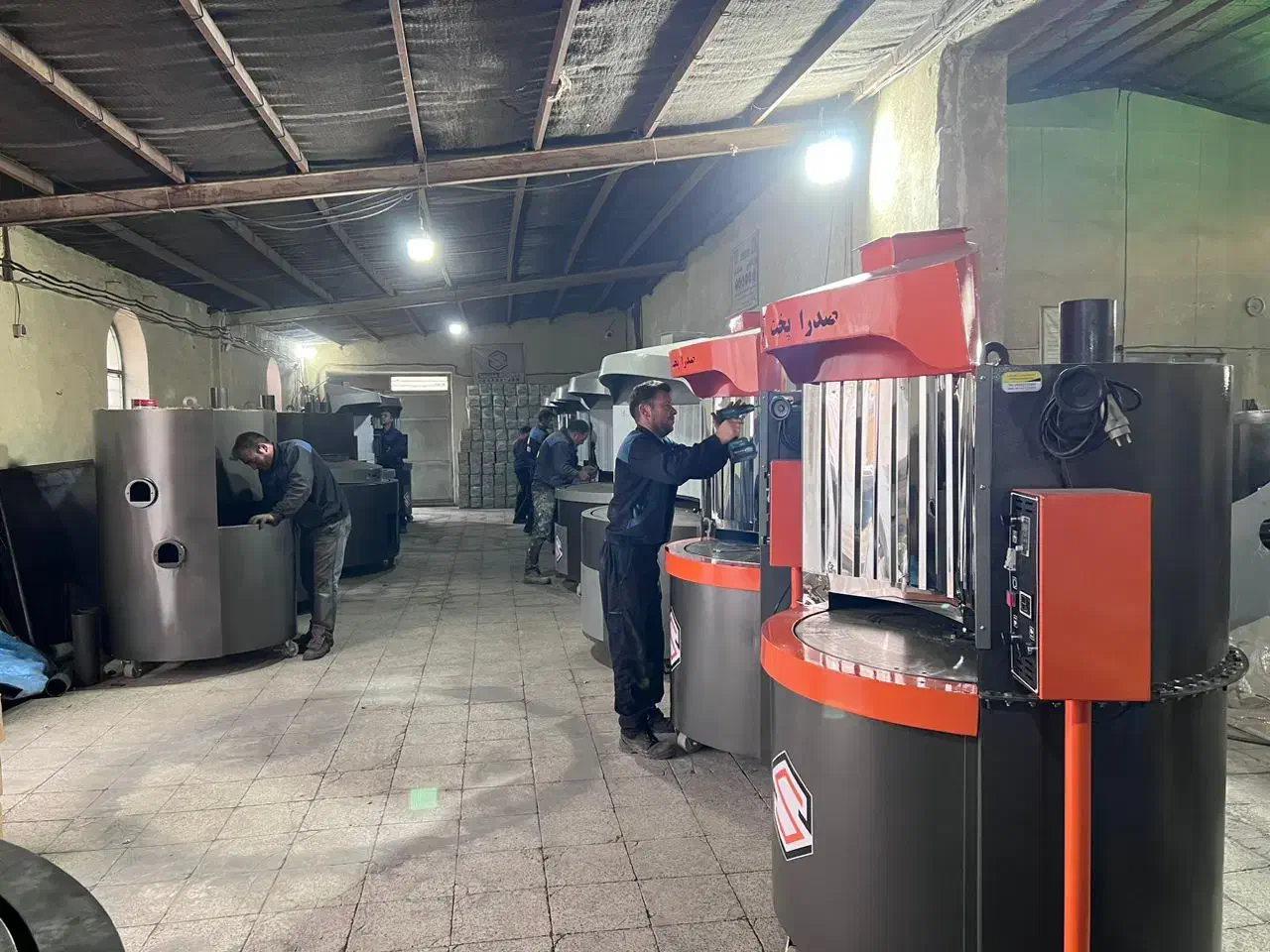 تنورگردان نان داغ کباب داغ با تمام لوازم|کافی‌شاپ و رستوران|تهران, شهرک دریا|دیوار