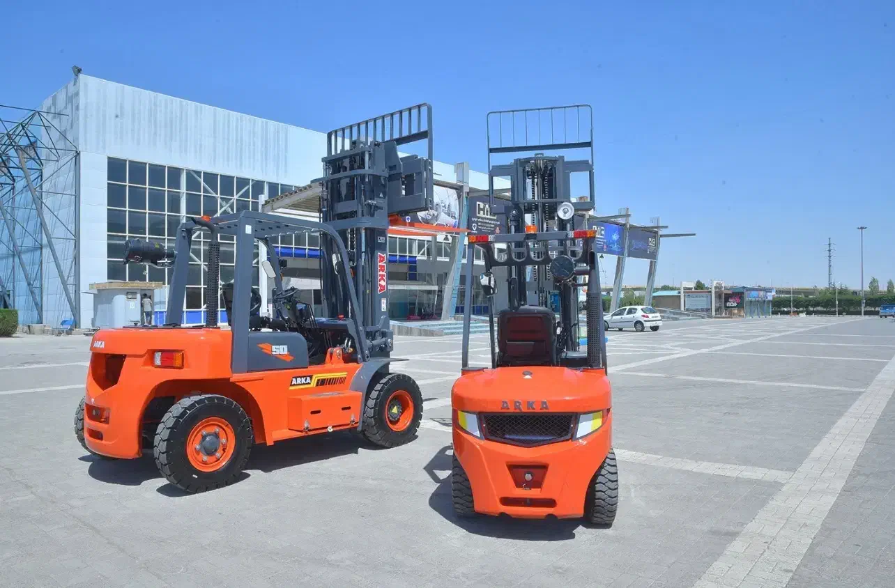 فروش لیفتراک ۳ تن ۵ تن ۷ تن دیزل|خودرو سنگین|بندر کنگان, |دیوار