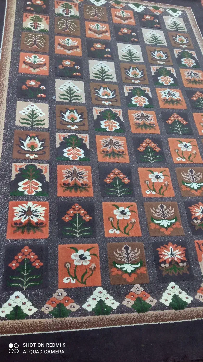 گل قهوه ای هفت رنگ|فرش|خرم‌آباد, |دیوار