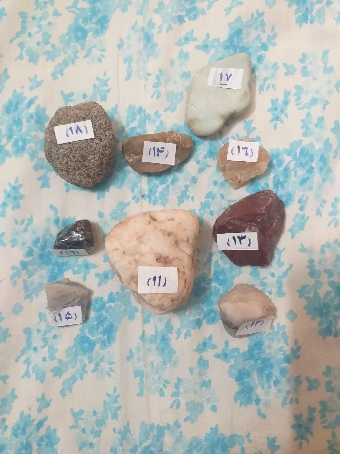 تعدادی سنگ نیمه قیمتی|بدلیجات|نیشابور, شهرک جانبازان|دیوار