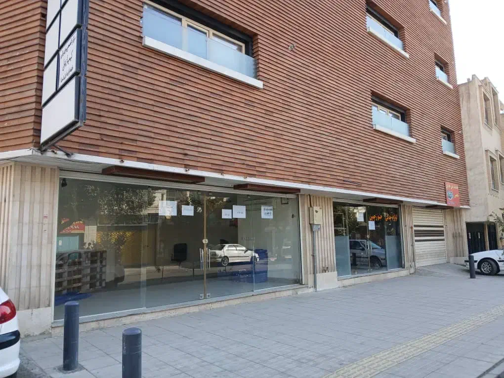 اجاره مغازه ۲۵ و ۵۰ متری خیابان کیانی،سجاد،ارباب|اجارهٔ مغازه و غرفه|اصفهان, تخت فولاد|دیوار