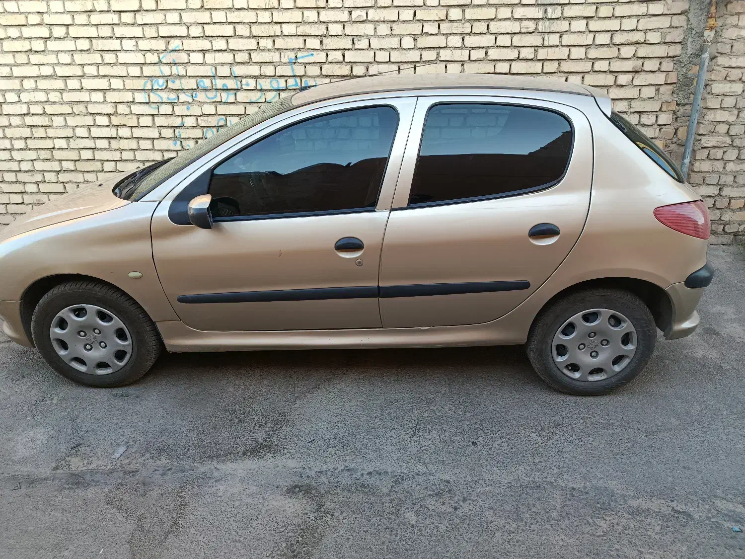 ماشین 206|خودرو سواری و وانت|تیران, |دیوار