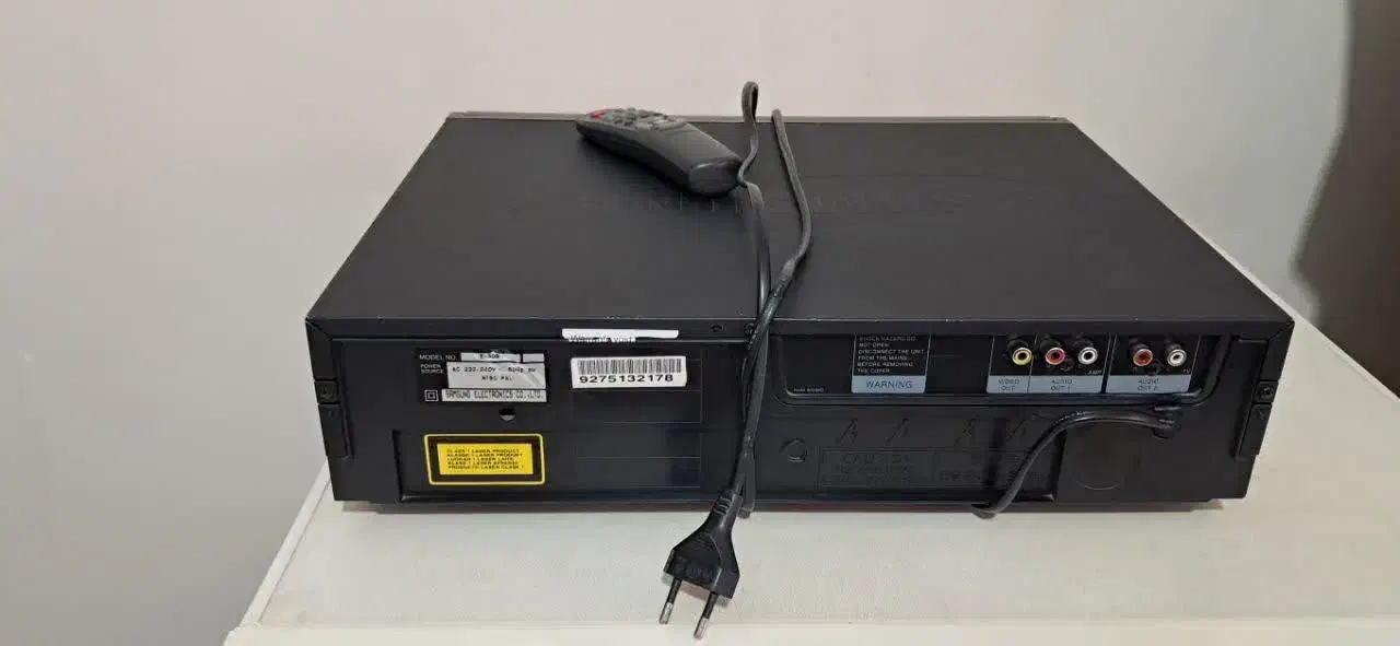 سی دی سامسونگ‌ درحدنو.به شرط|پخش‌کننده DVD و ویدیو|فولادشهر, B4|دیوار