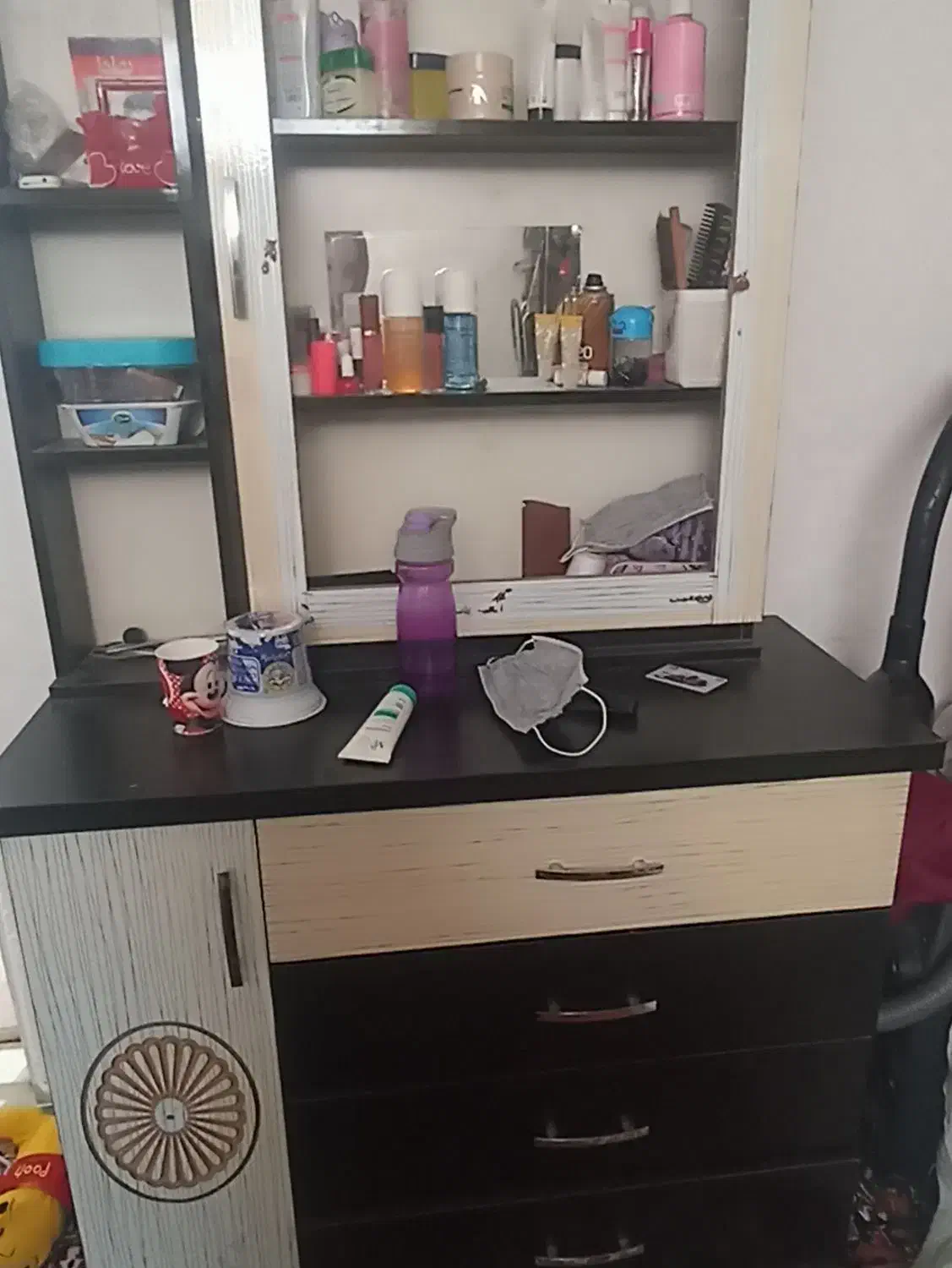 دراور|جاکفشی، کمد، دراور|آشخانه, |دیوار