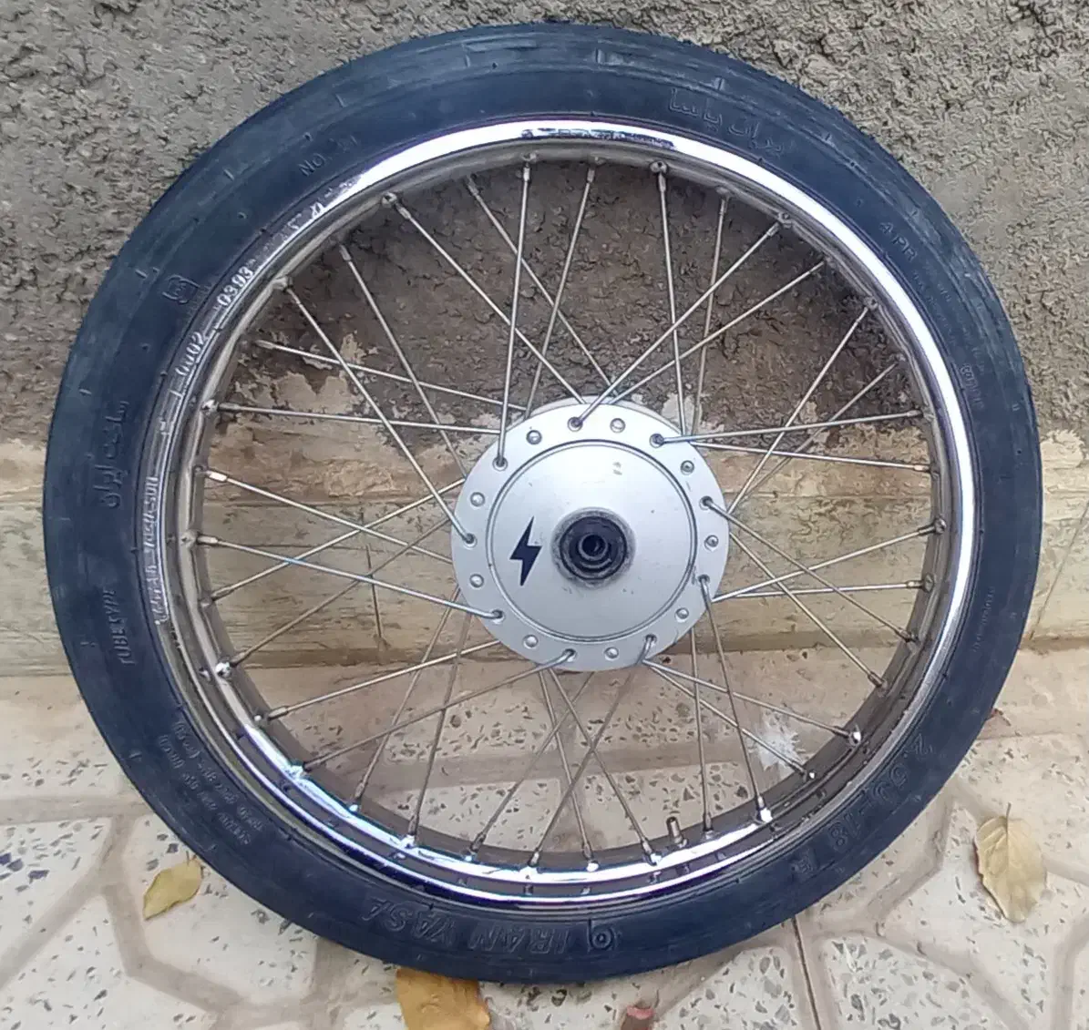 رینگ لاستیک|دوچرخه، اسکیت، اسکوتر|درمیان, |دیوار