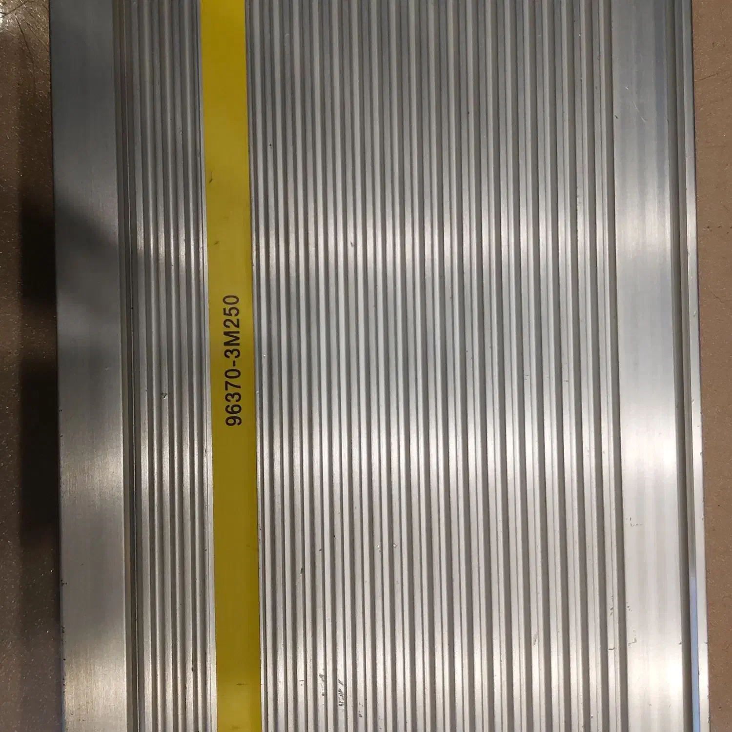 فروش تعدادی قطعات جنسیس|قطعات یدکی و لوازم جانبی|بوشهر, |دیوار