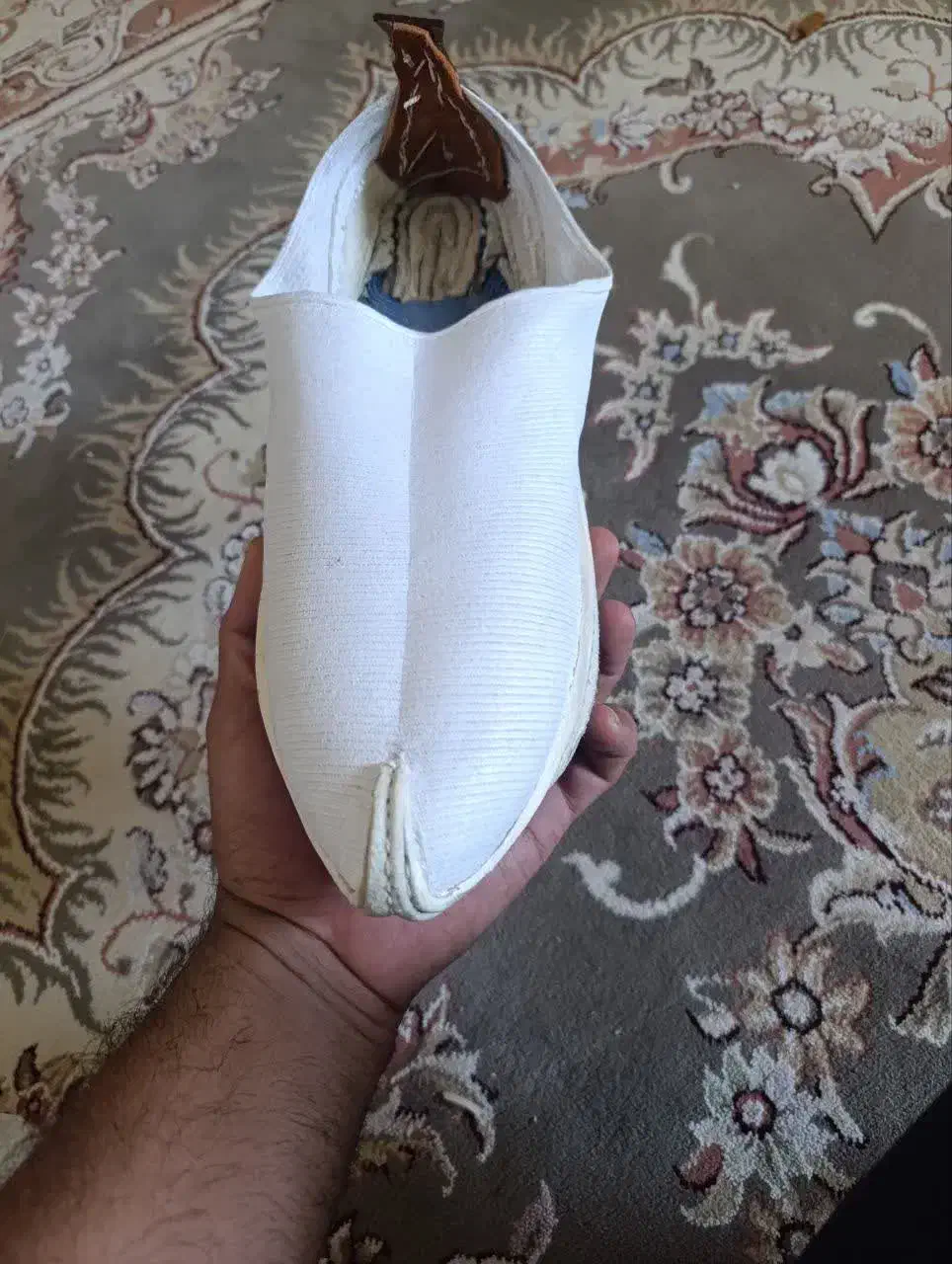 گیوه|کیف، کفش، کمربند|جرقویه, |دیوار