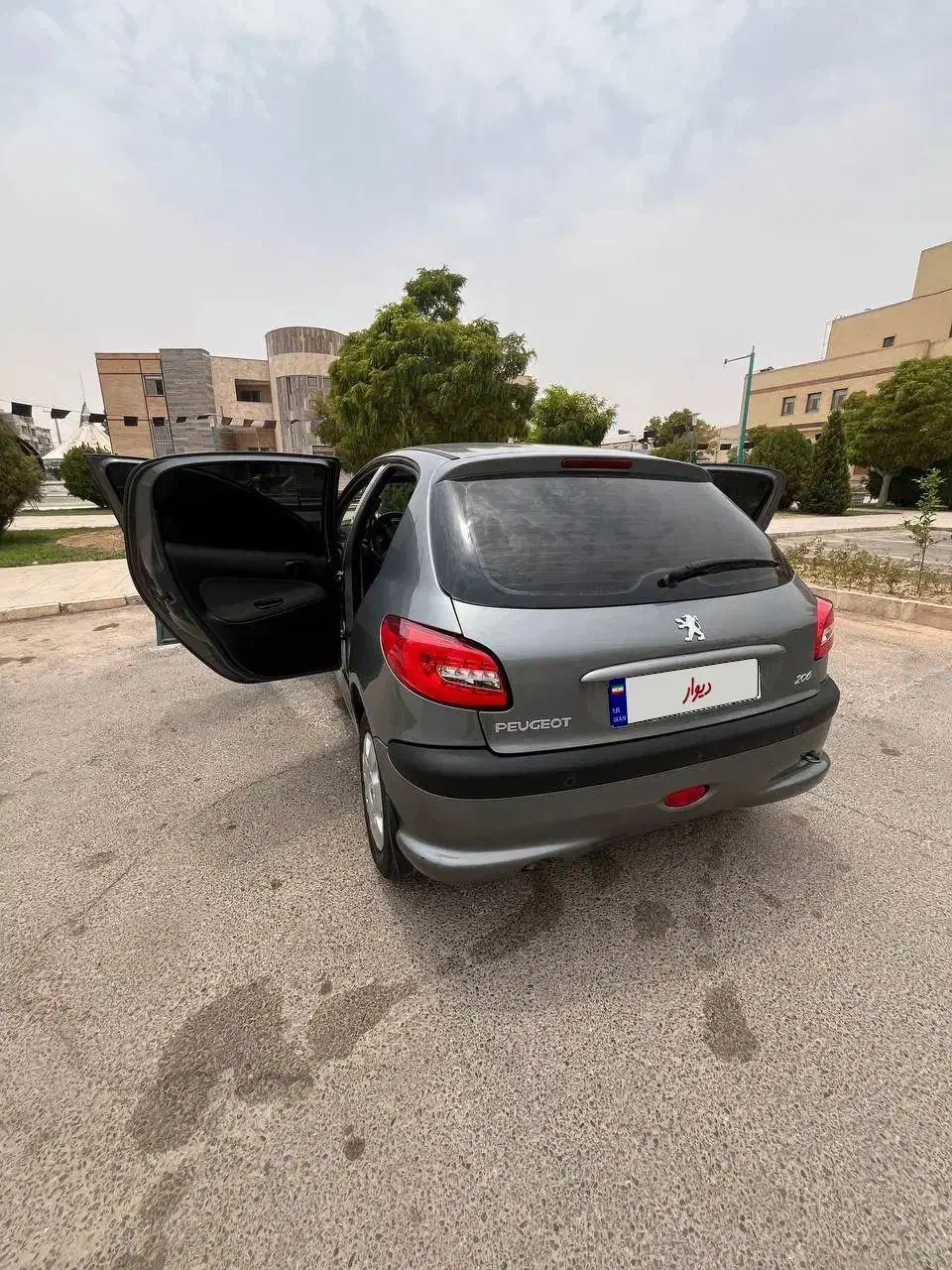 پژو ۲۰۶ تیپ ۵ سالم و مرتب|خودرو سواری و وانت|یزد, |دیوار