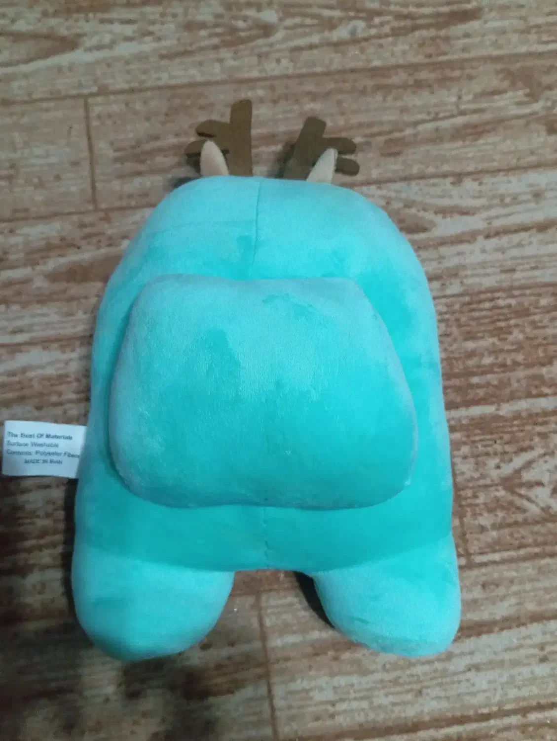 عروسک امانگ آس|اسباببازی|بندر انزلی, انقلاب|دیوار