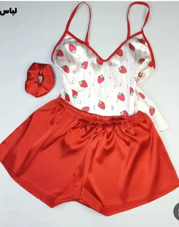 لباس|لباس|شیراز, فرگاز|دیوار