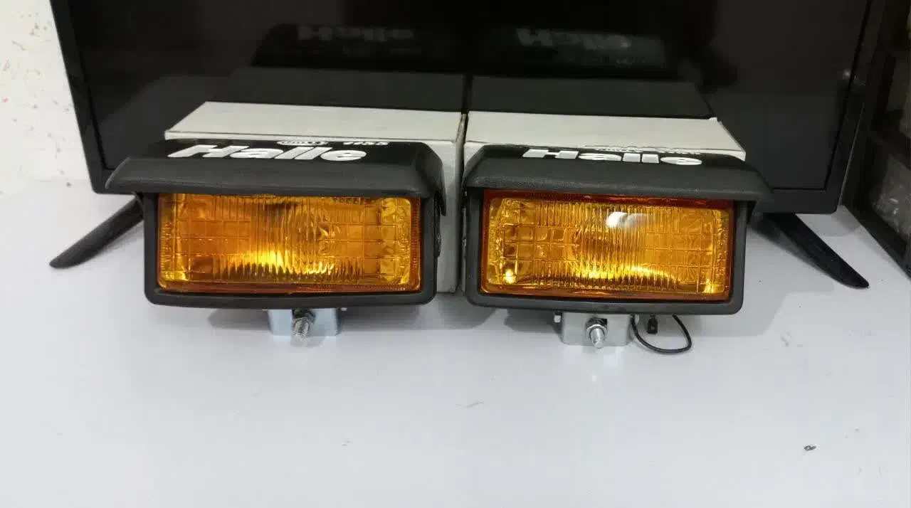 پرژکتور هلا|تلویزیون و پروژکتور|ری, شهادت|دیوار