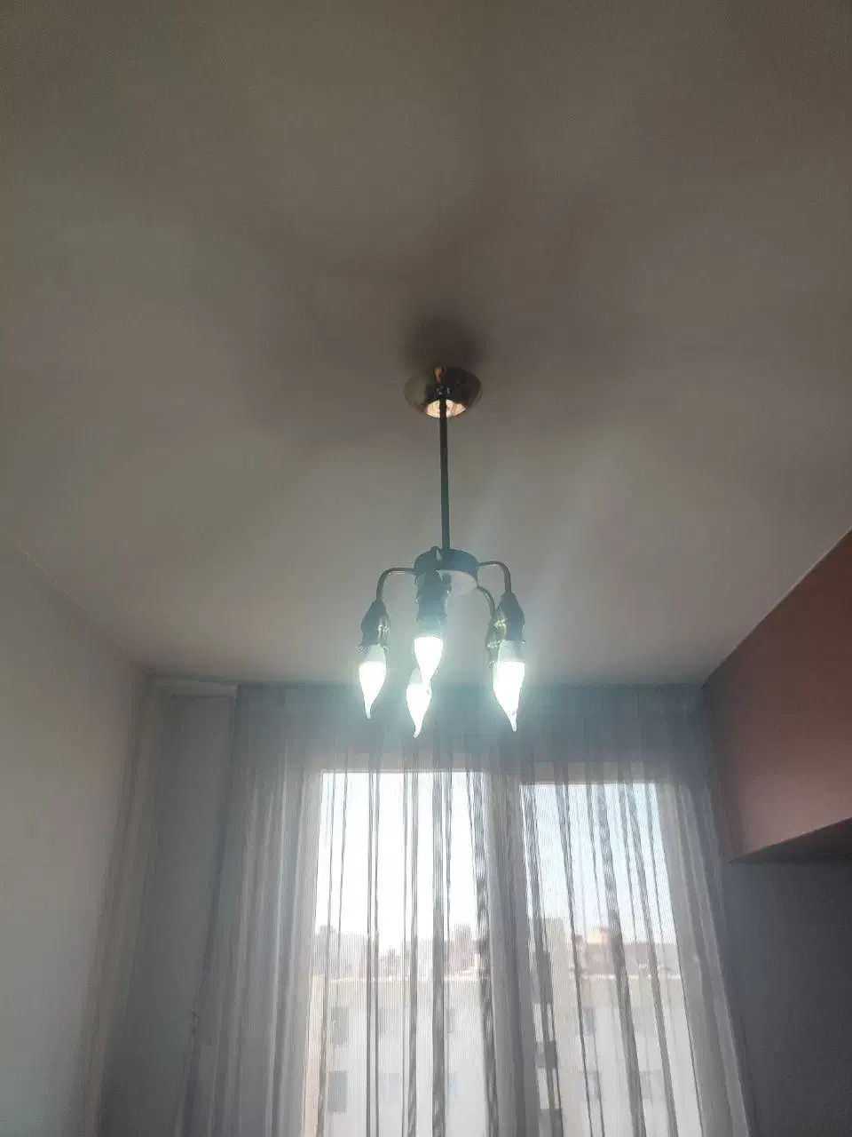 لوستر رنگ برنجی زیر قیمت بازار|لوستر و چراغ آویز|کاشان, شهرک خاتم الانبیا (مسکن ملی کاشان)|دیوار