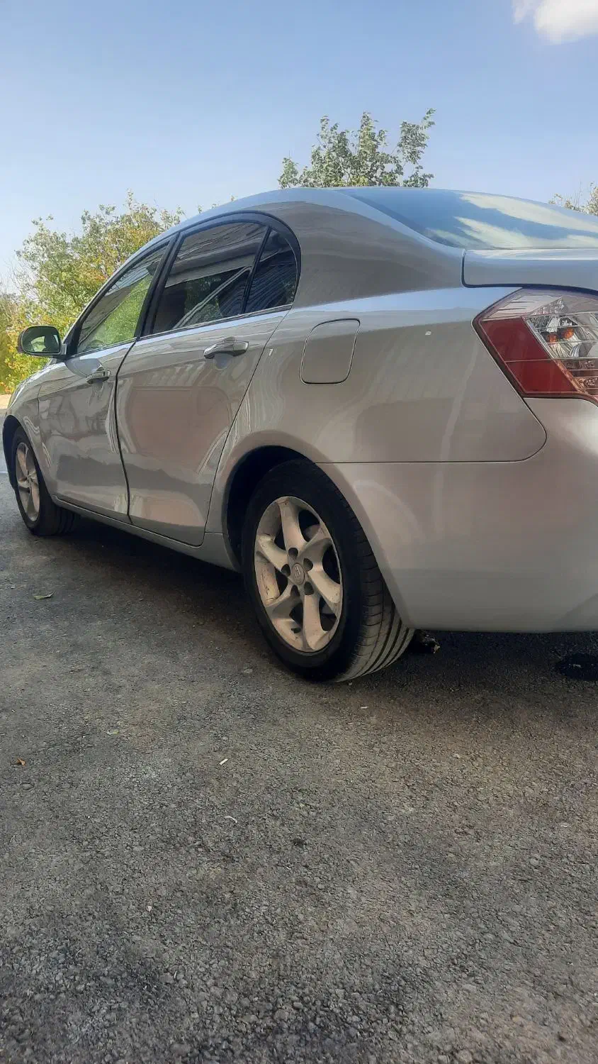 سواری جیلی امگرند|خودرو سواری و وانت|تویسرکان, |دیوار