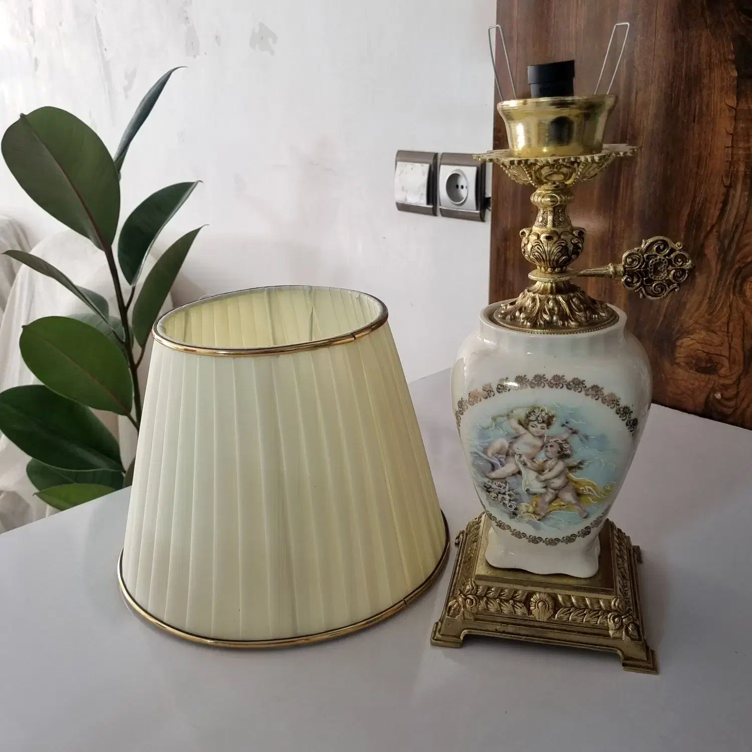 آباژور رومیزی کاملا نو|چراغ خواب و آباژور|قوچان, |دیوار