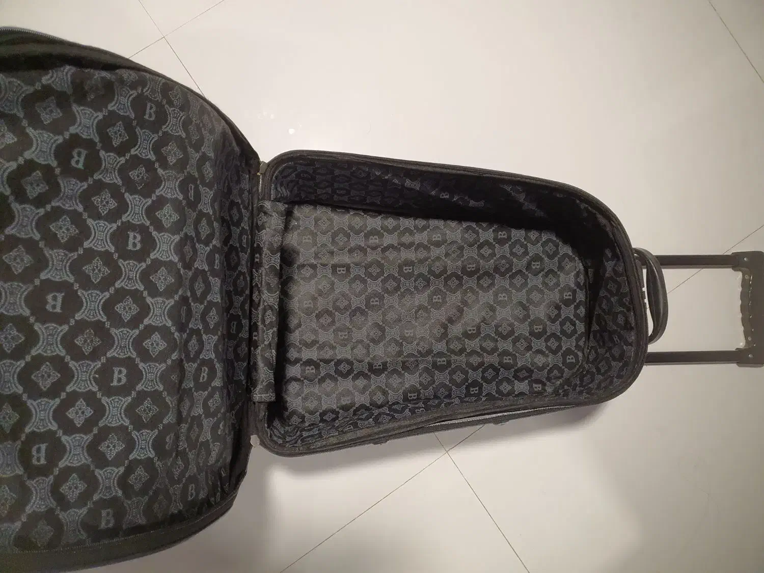 چمدون|کیف، کفش، کمربند|مشهد, ولیعصر (شهرک غرب)|دیوار