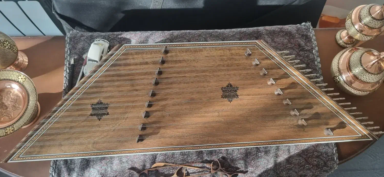 سنتور قاخر|سازهای سنتی|مراغه, |دیوار