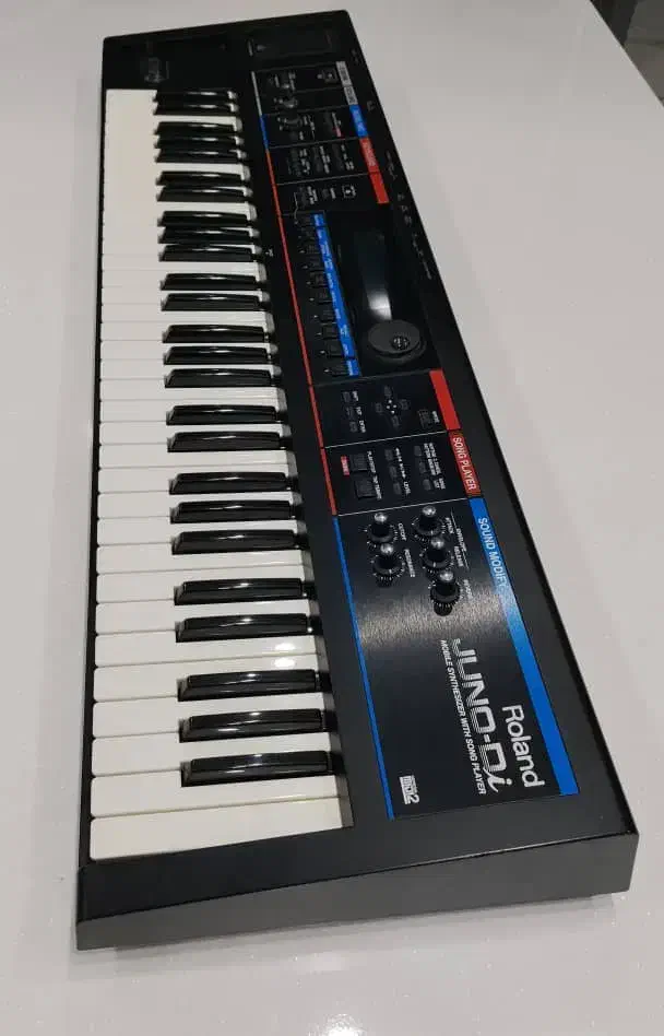 ارگ رولند مدل juno-di|پیانو، کیبورد، آکاردئون|لنگرود, |دیوار