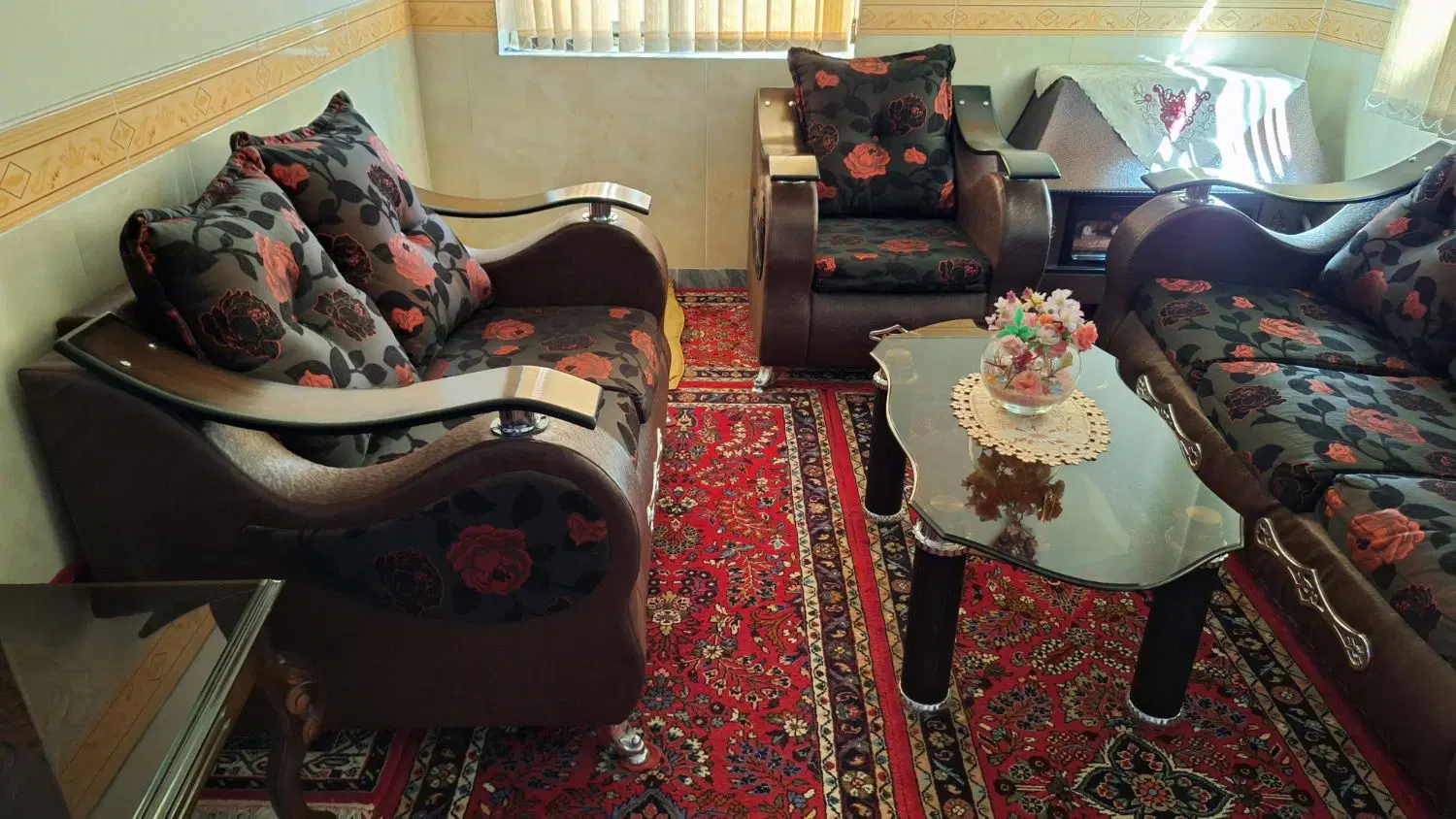 مبل|مبلمان خانگی و میز عسلی|همدان, |دیوار