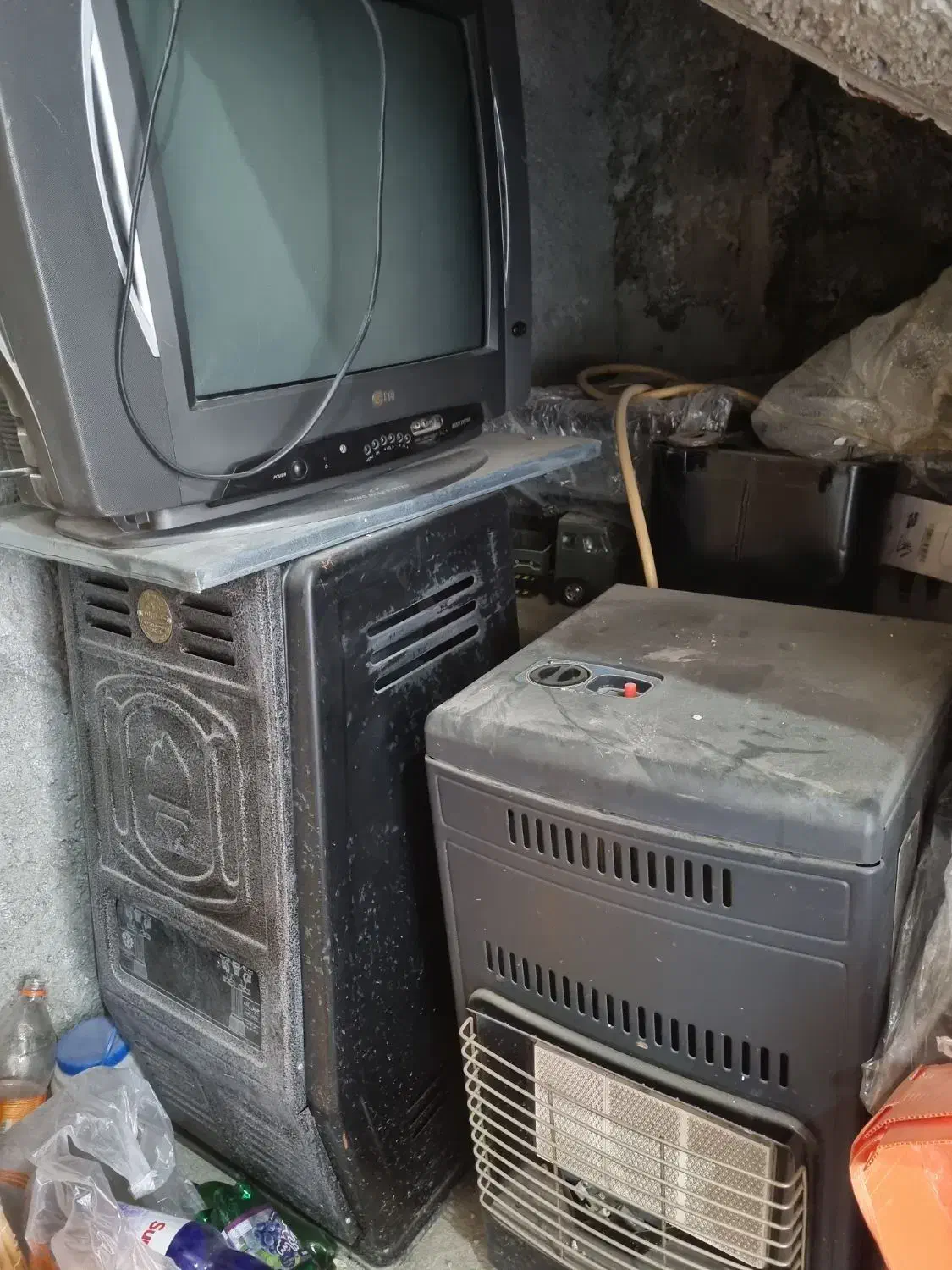 فروش بخاری نفتی و گازی و تلوزیون|تلویزیون و پروژکتور|شیراز, داریون|دیوار