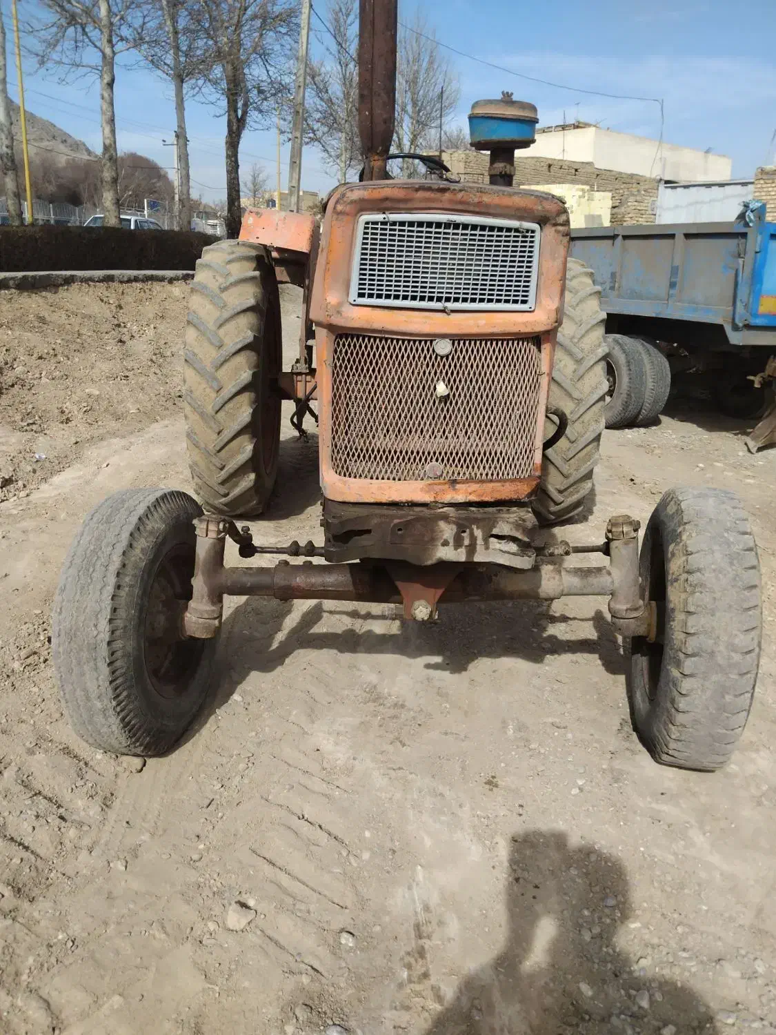 اوراقی رومانی|خودرو سنگین|شیراز, گویم|دیوار