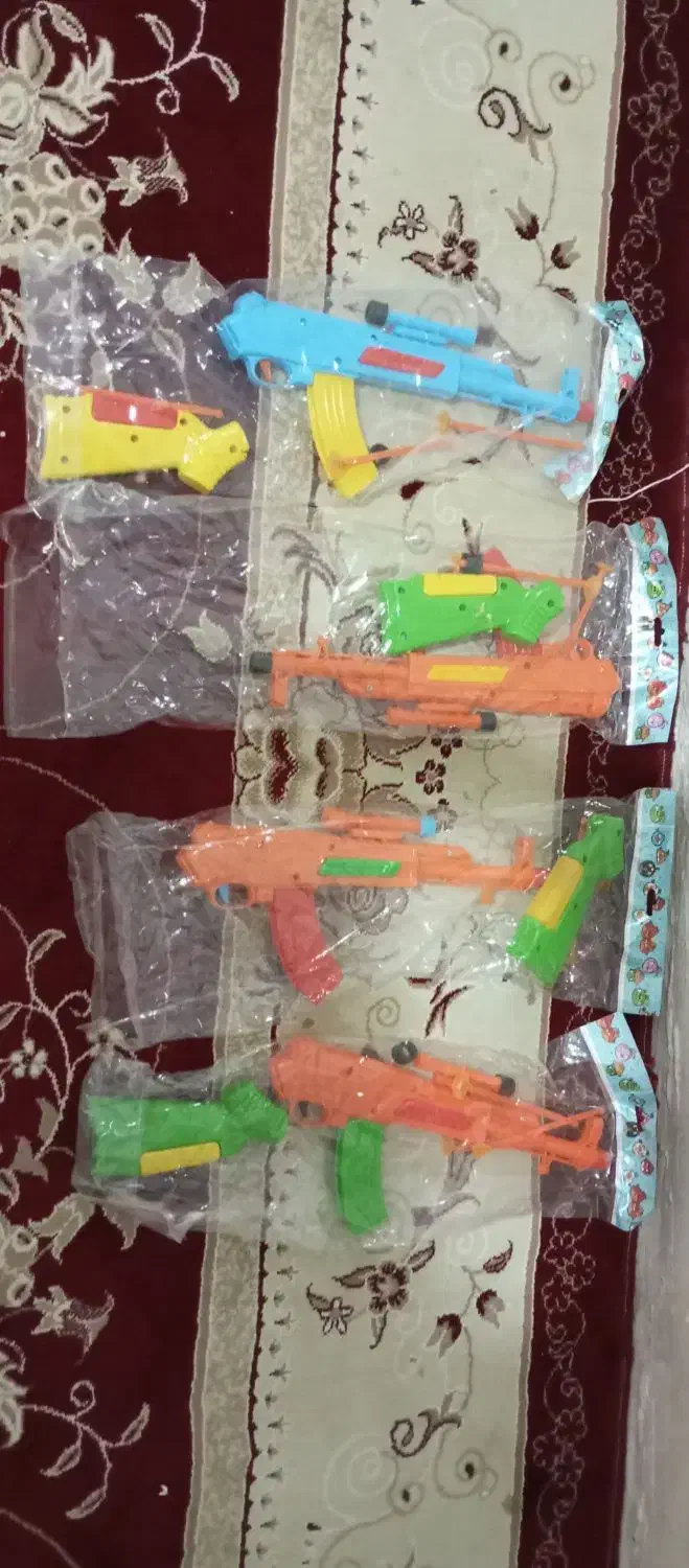 اسباب بازی|اسباب‌بازی بچه|آشخانه, |دیوار