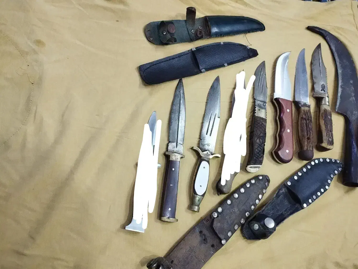 فروش چاقوی کلکسیونی فولادی دسته استخوانی|کلکسیون اشیاء عتیقه|گرگان, |دیوار