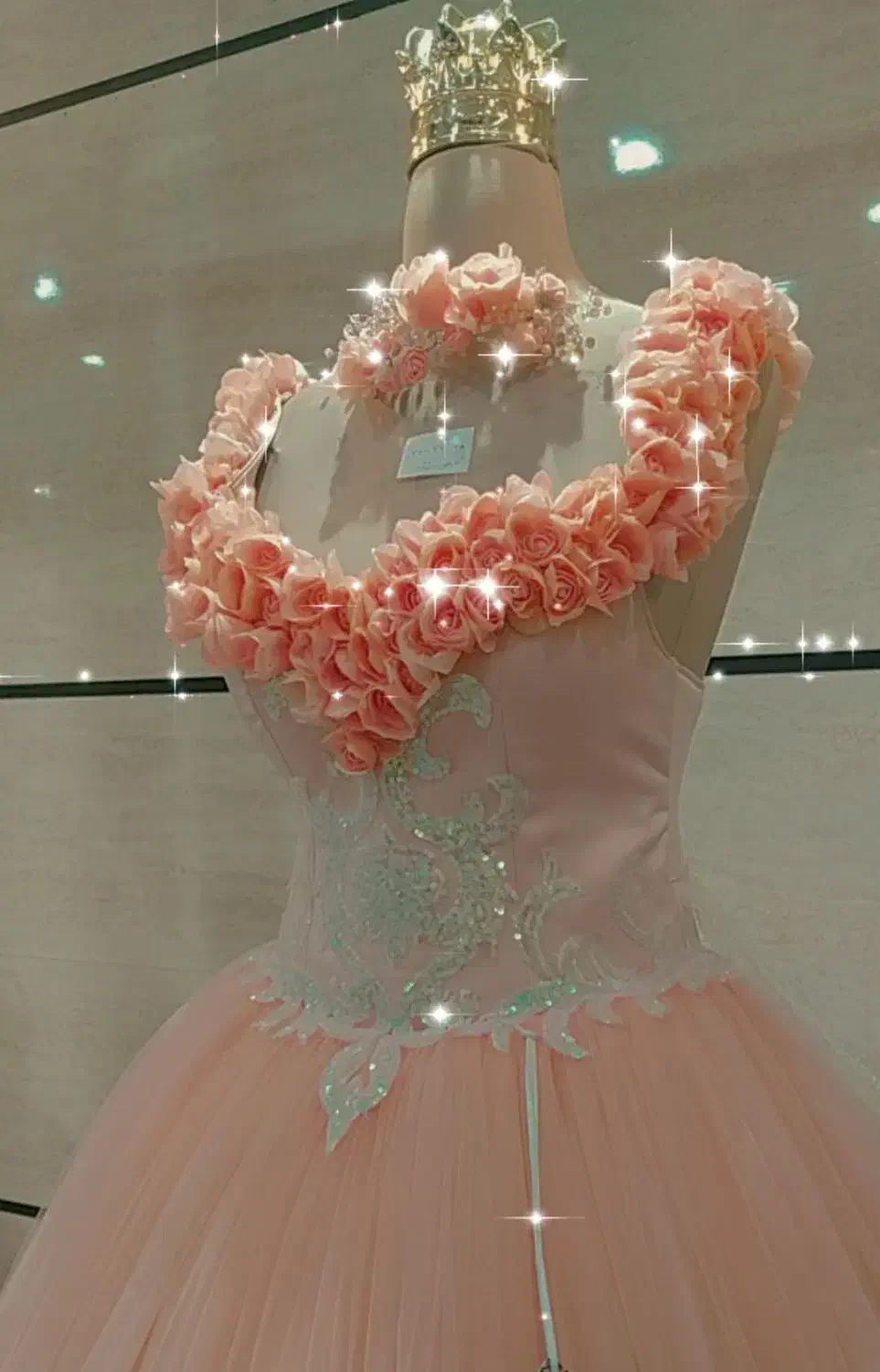 دوخت لباس مجلسی|لباس|رشت, نامجو|دیوار