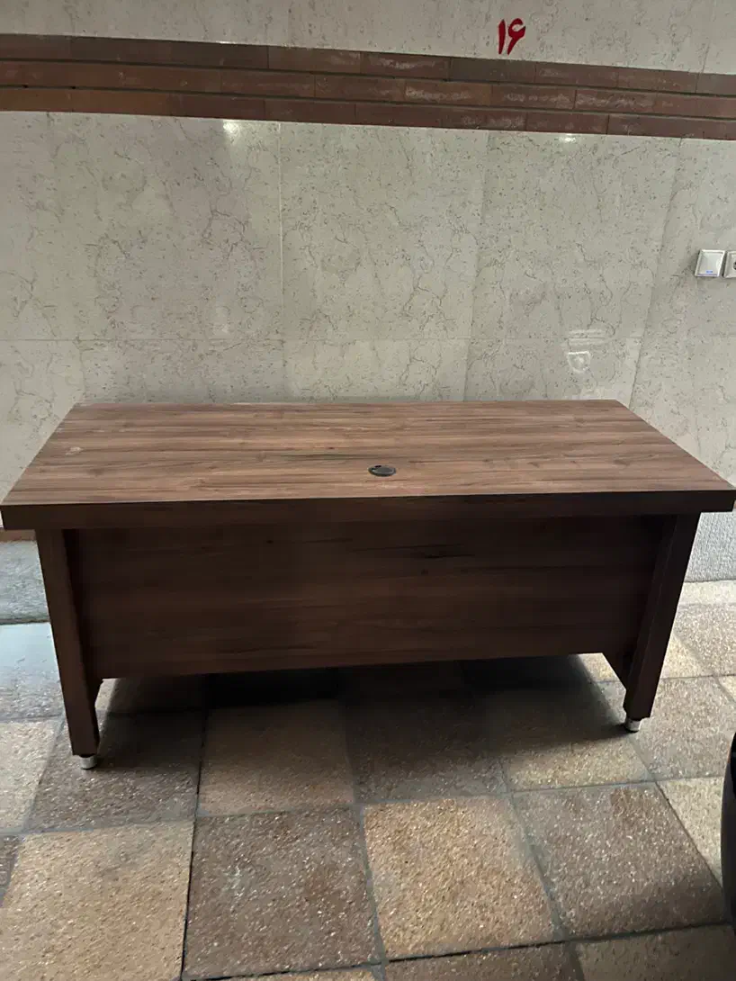 میز ام دی اف ترک|مبلمان اداری|اصفهان, سروستان|دیوار