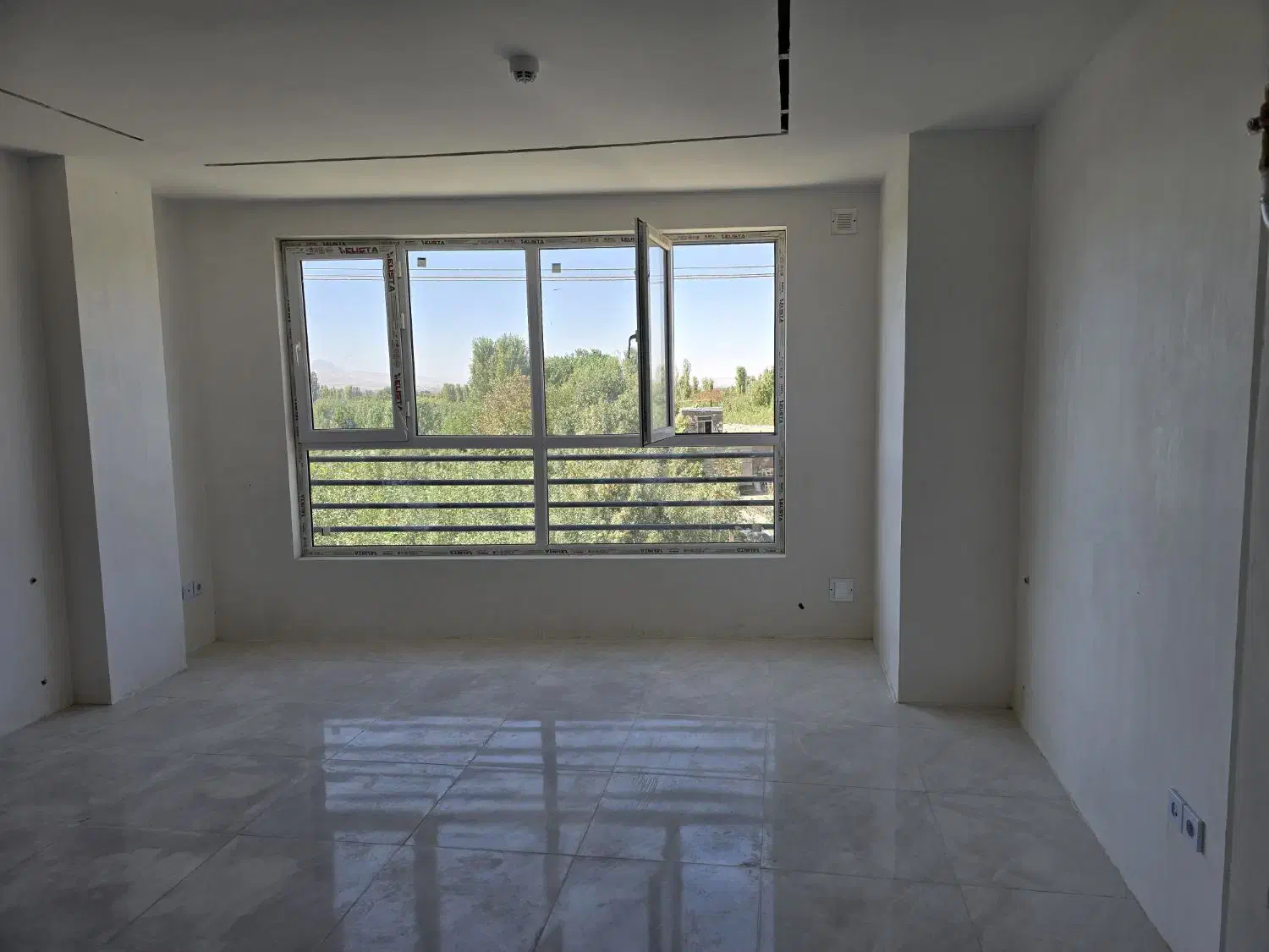 آپارتمان 68 متری وام دار آماده شهرک مدنی|فروش آپارتمان|همدان, |دیوار