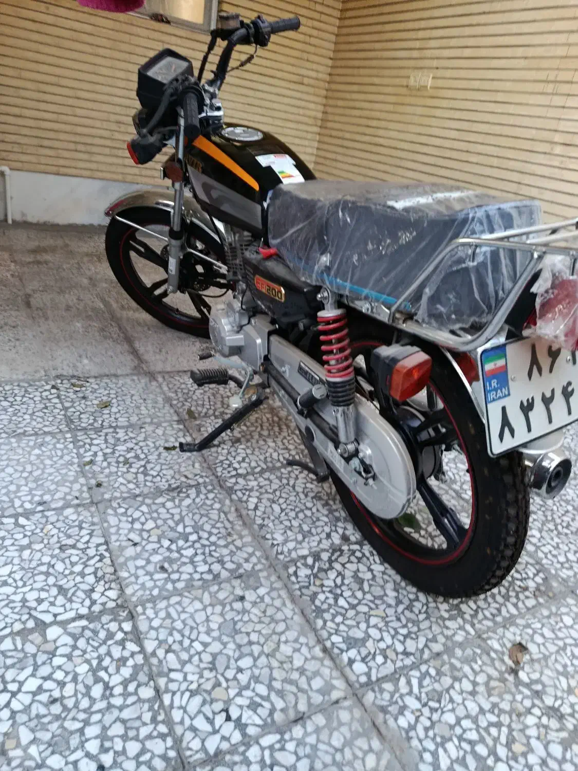 کویر|موتورسیکلت|فلاورجان, |دیوار