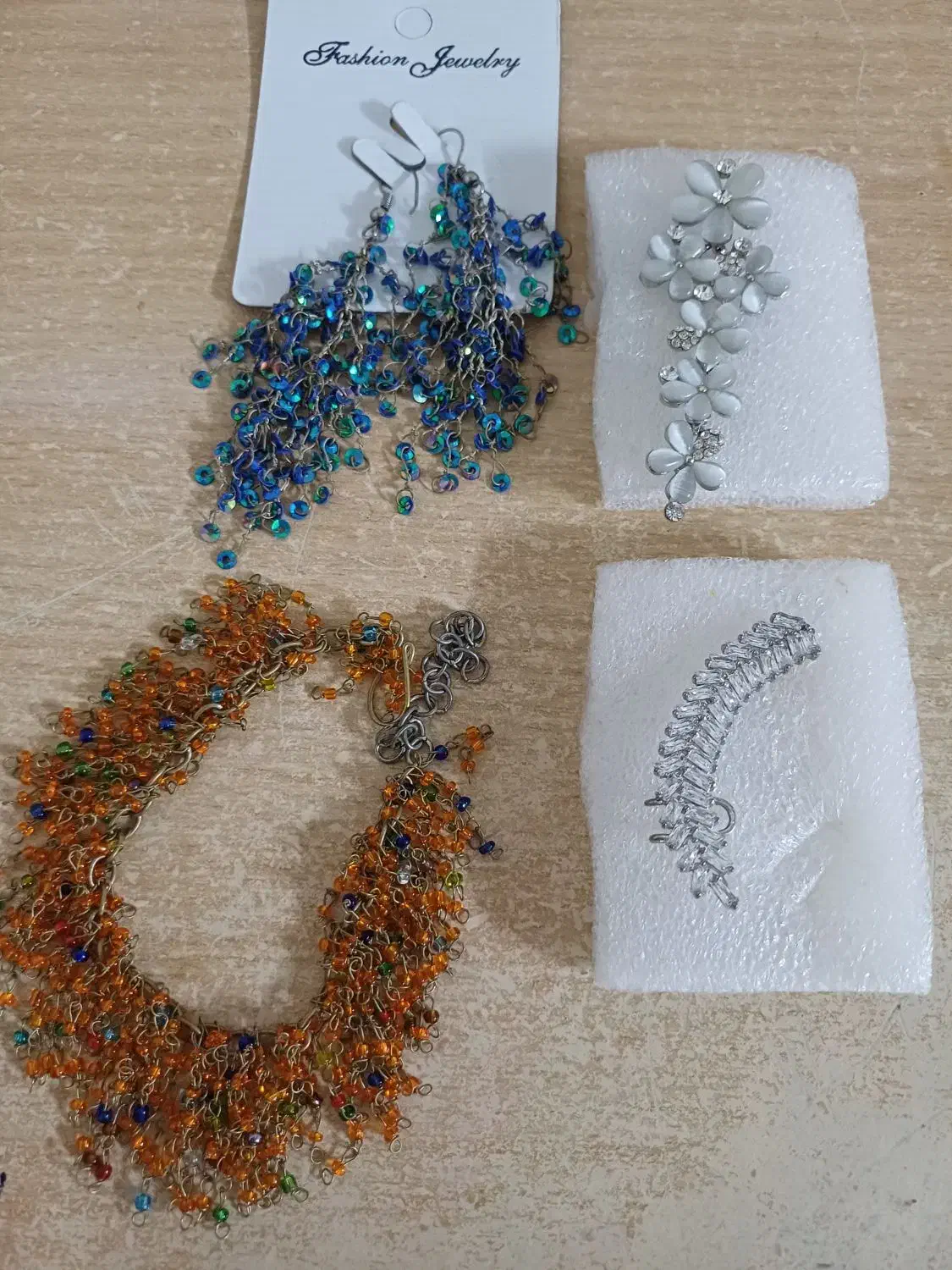 زیورآلات|زیورآلات و اکسسوری|شیروان (خراسان), |دیوار