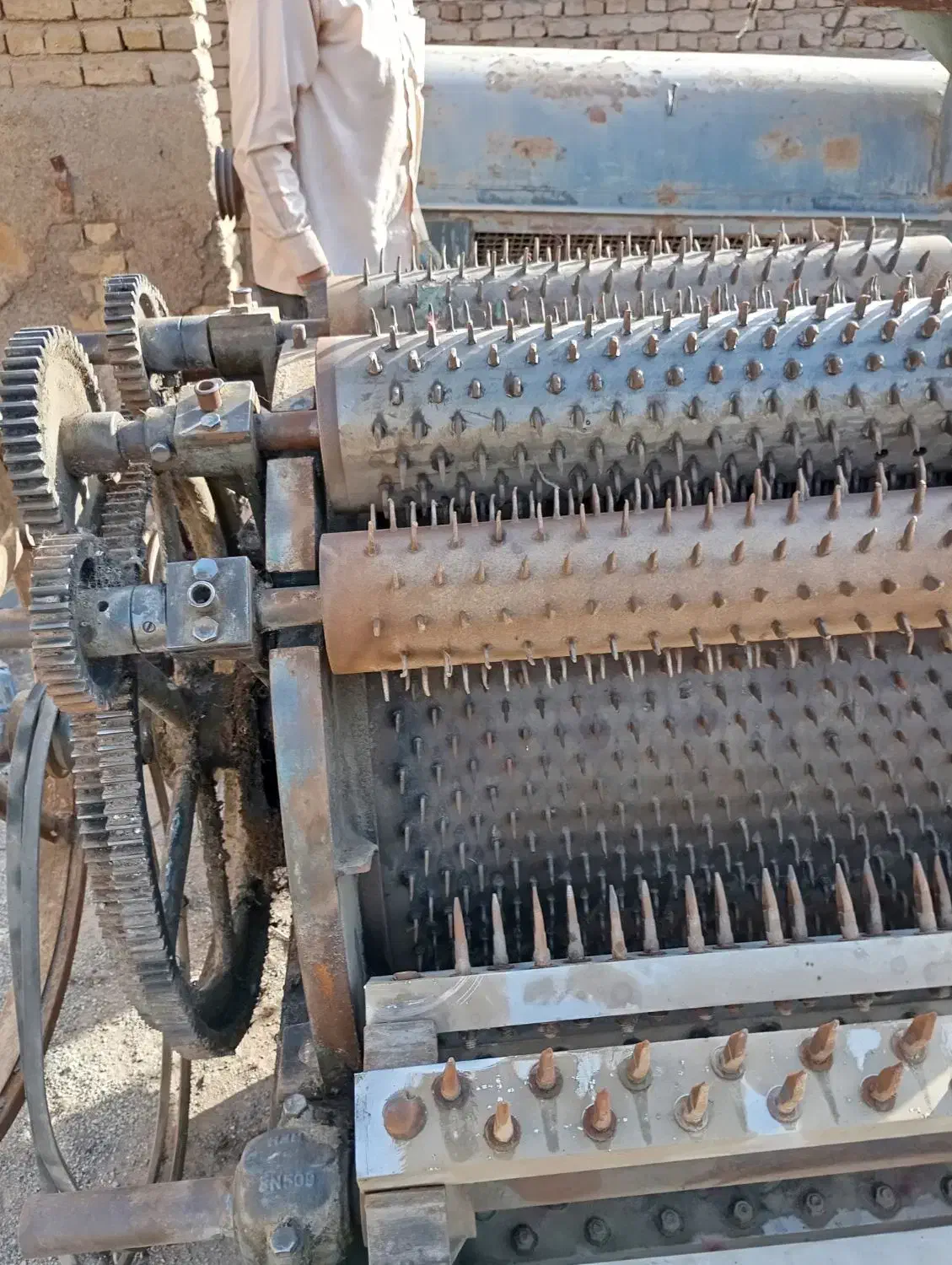 پشم گوسفندی|رختخواب، بالش، پتو|قم, قلعه صدری|دیوار