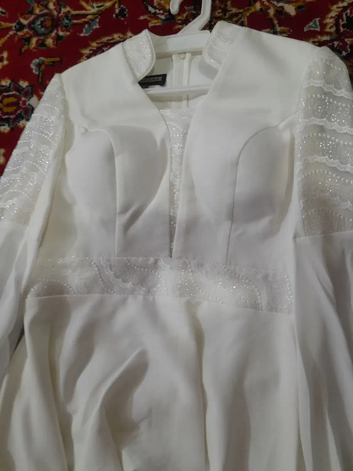 لباس عروس و کت وشلوار سفید|لباس|آران و بیدگل, |دیوار