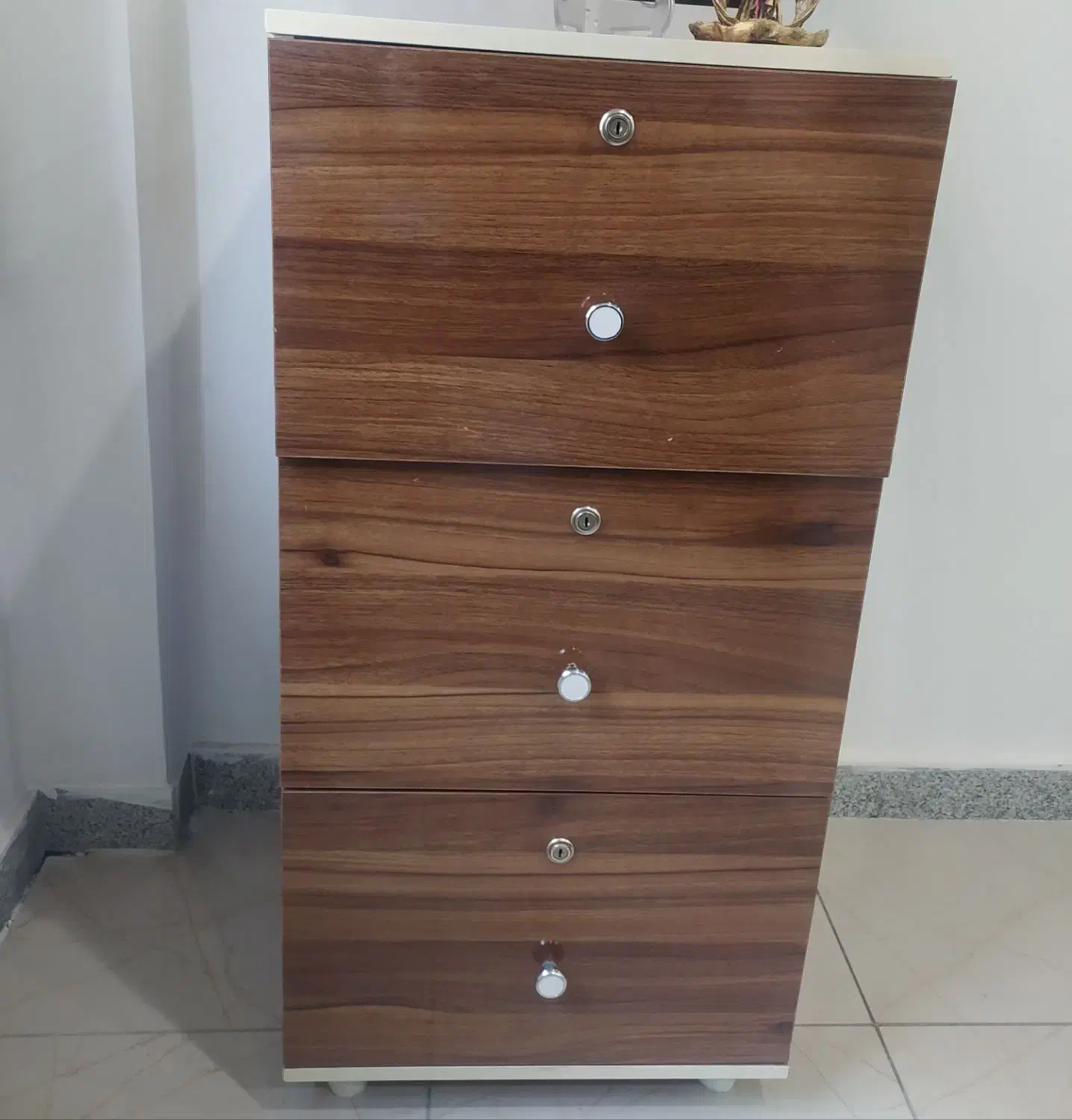 فایل|مبلمان اداری|ارومیه, |دیوار