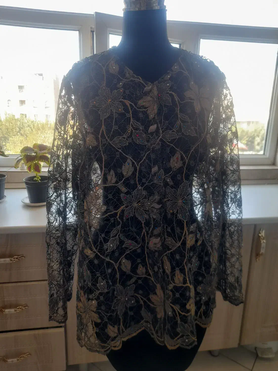 کت گیپور مجلسی|لباس|ری, جوانمرد قصاب|دیوار