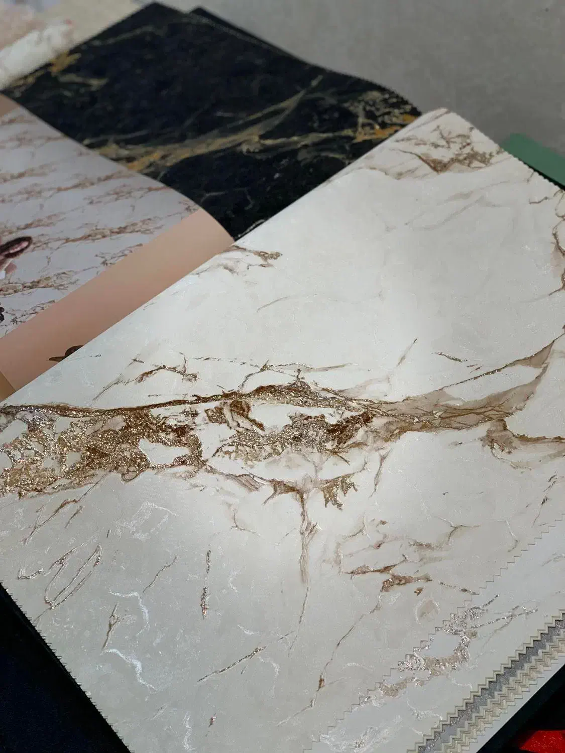 فروش مستقیم کاغذ دیواری و کفپوش از انبار کرج|خدمات پیشه و مهارت|کرج, شهرک نهال و بذر|دیوار