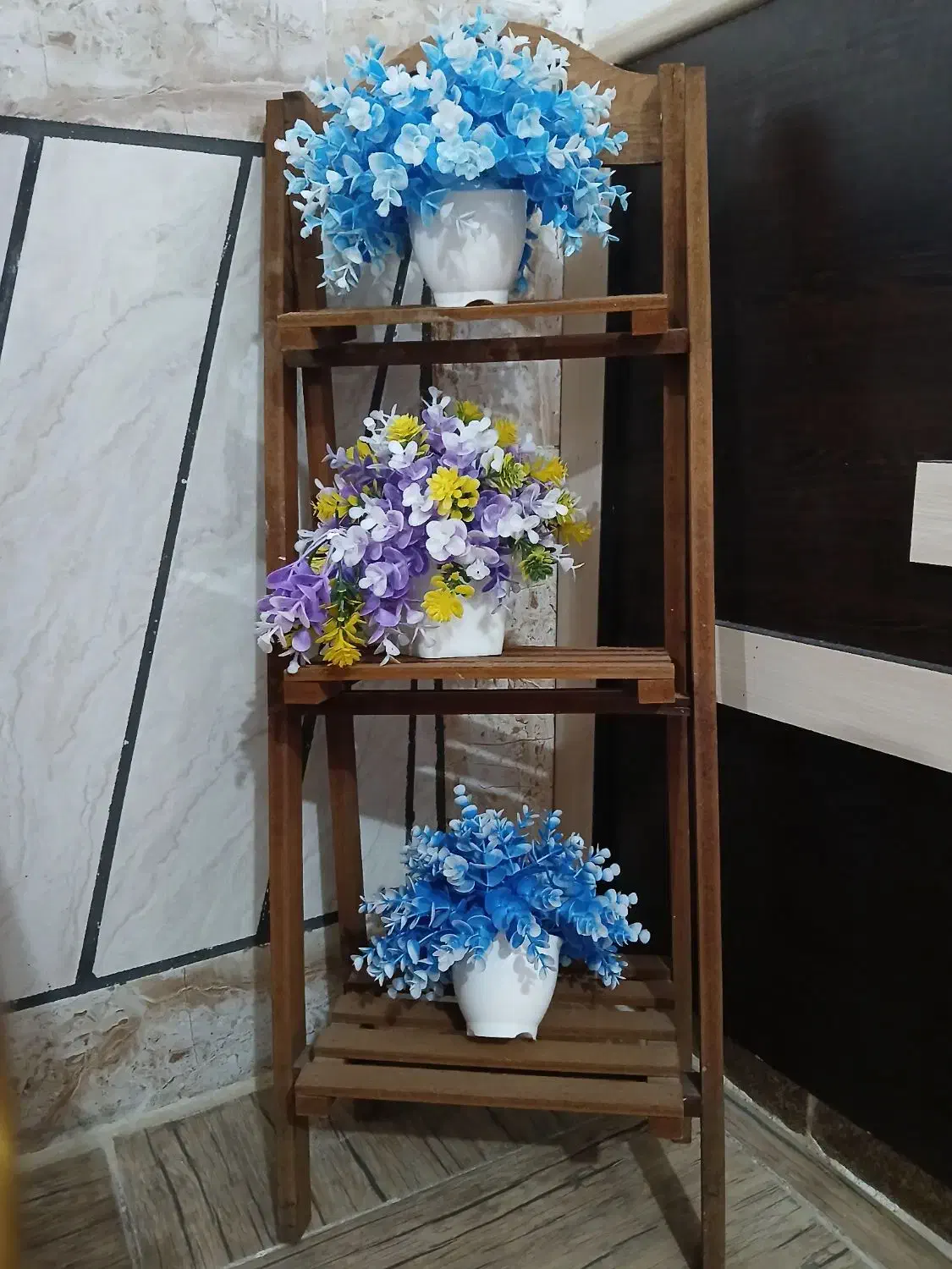 استند با گل خوشگل|گل مصنوعی|ایذه, |دیوار