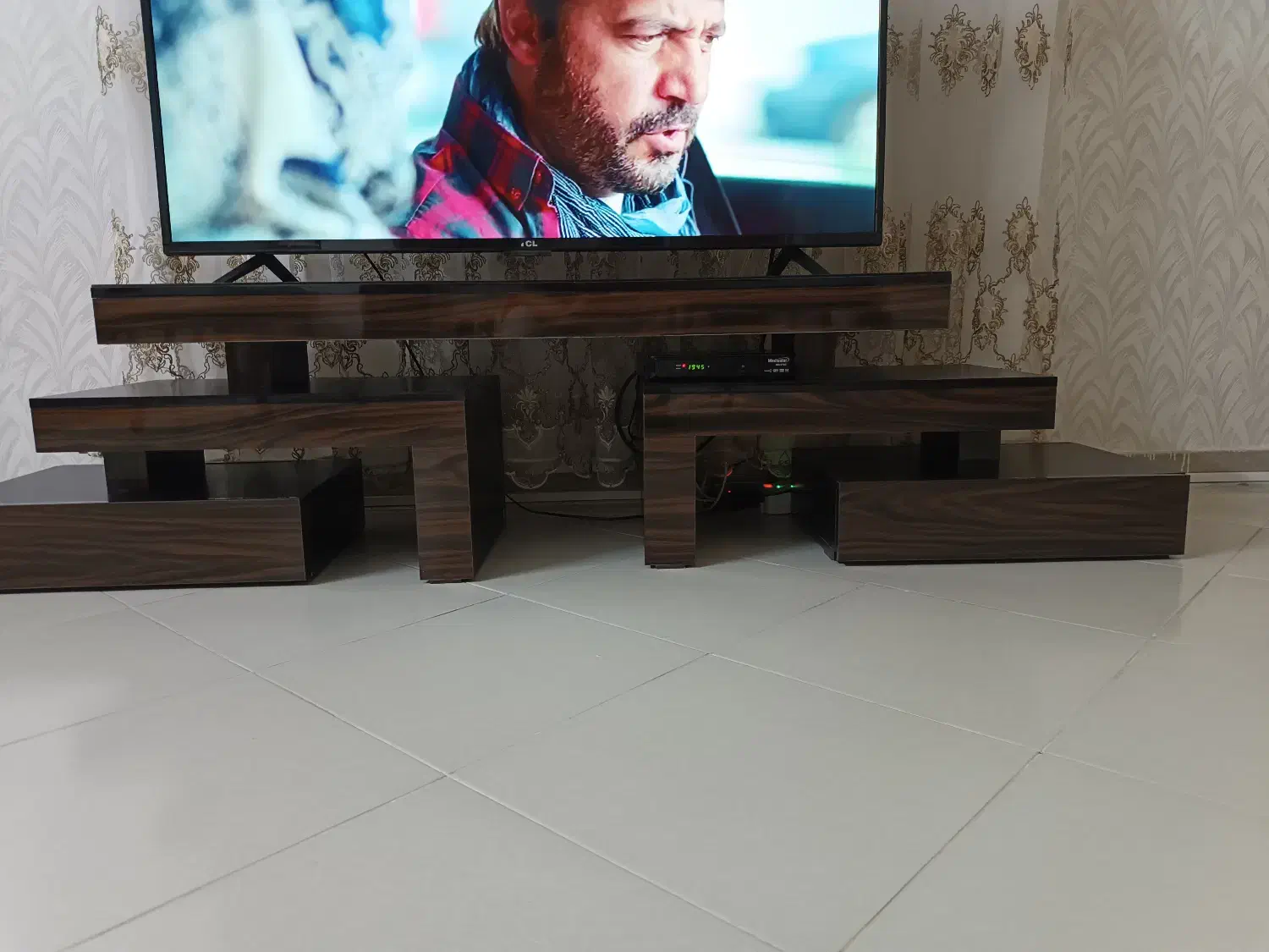 میز تلویزیون پازلی|میز تلویزیون|پردیس, فاز ۲|دیوار