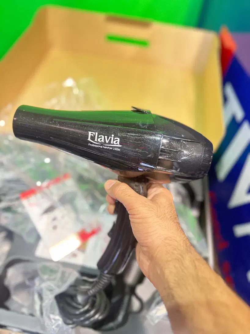 سشوار ۲۳۰۰ وات فلاویا با اکسسوری کامل و پک جدید|آرایشی، بهداشتی، درمانی|قم, سالاریه|دیوار