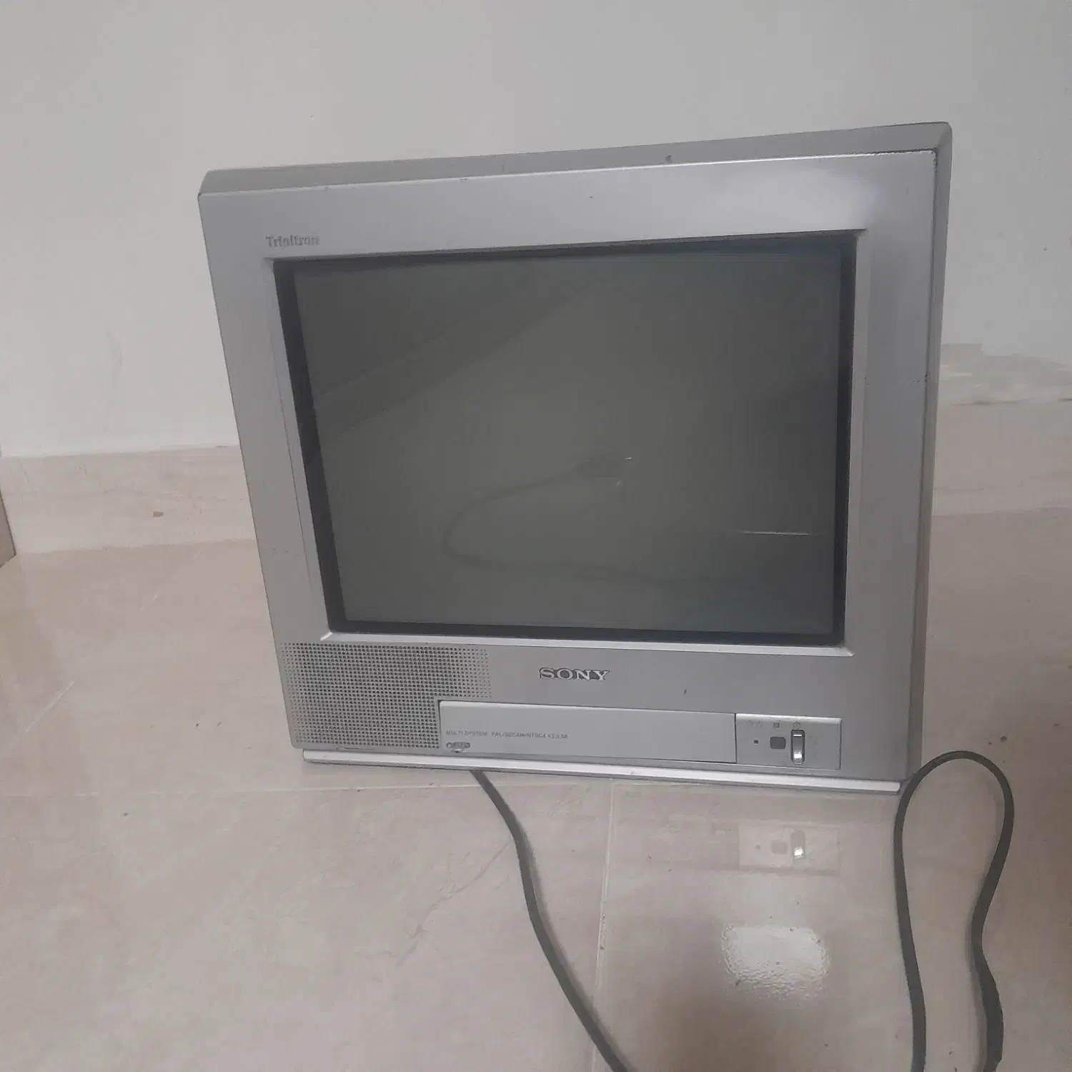 تلویزیون|تلویزیون و پروژکتور|عجب شیر, |دیوار