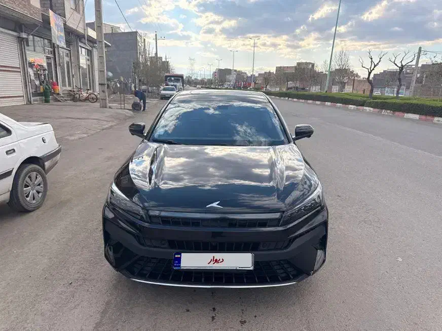 KMC j7 - 1402|خودرو سواری و وانت|تهران, فاطمی|دیوار