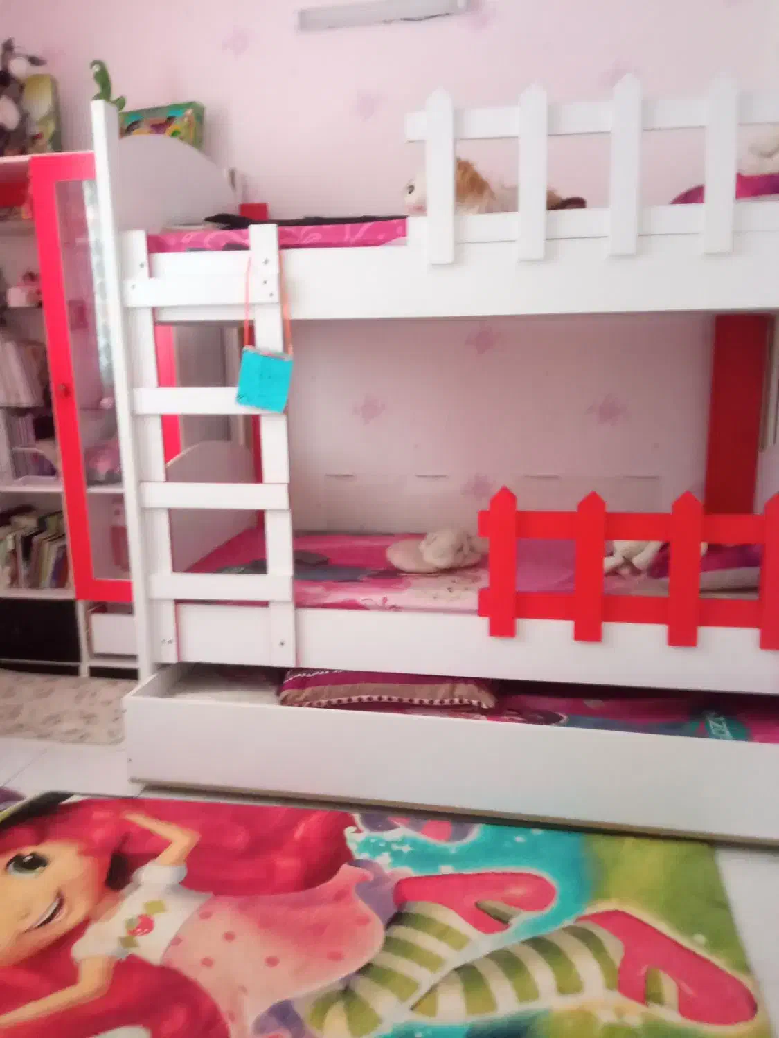 تخت دو طبقه سه خواب کم جا|تخت و سرویس خواب|بیرجند, |دیوار